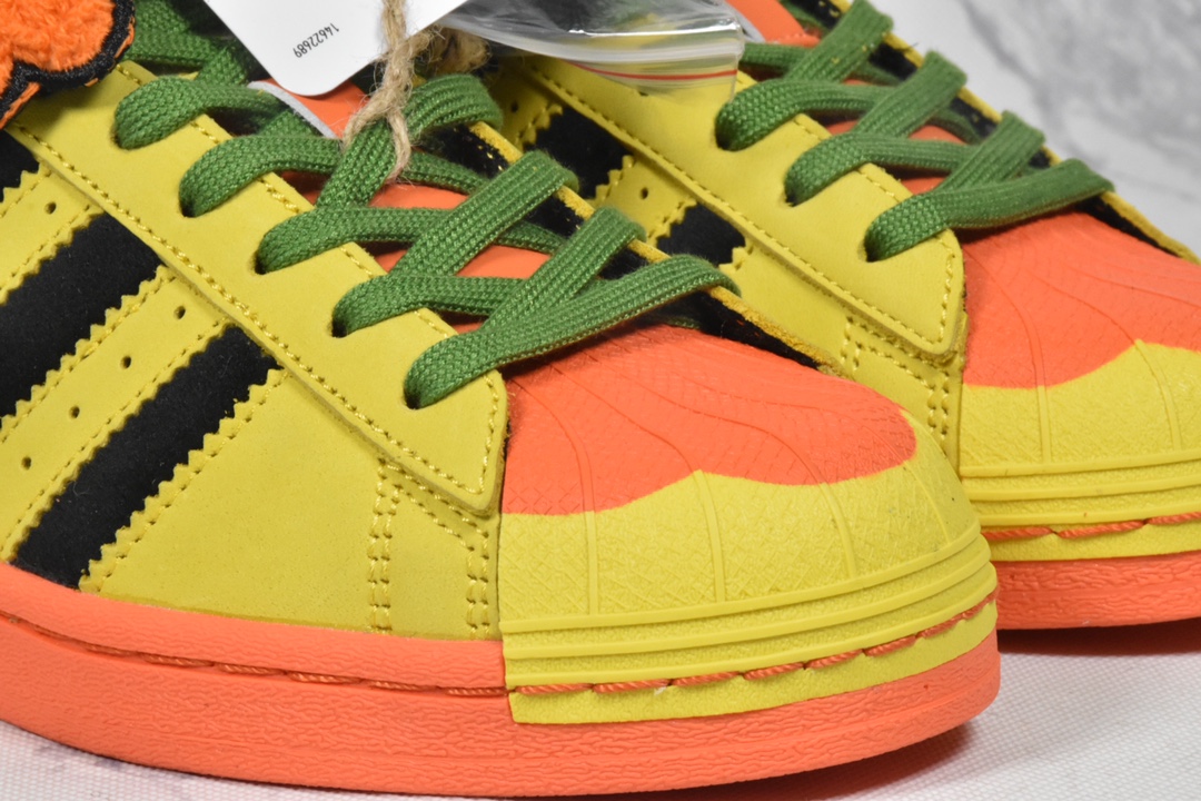 아디다스 리틀비 여자친구를 위해 구입하세요!