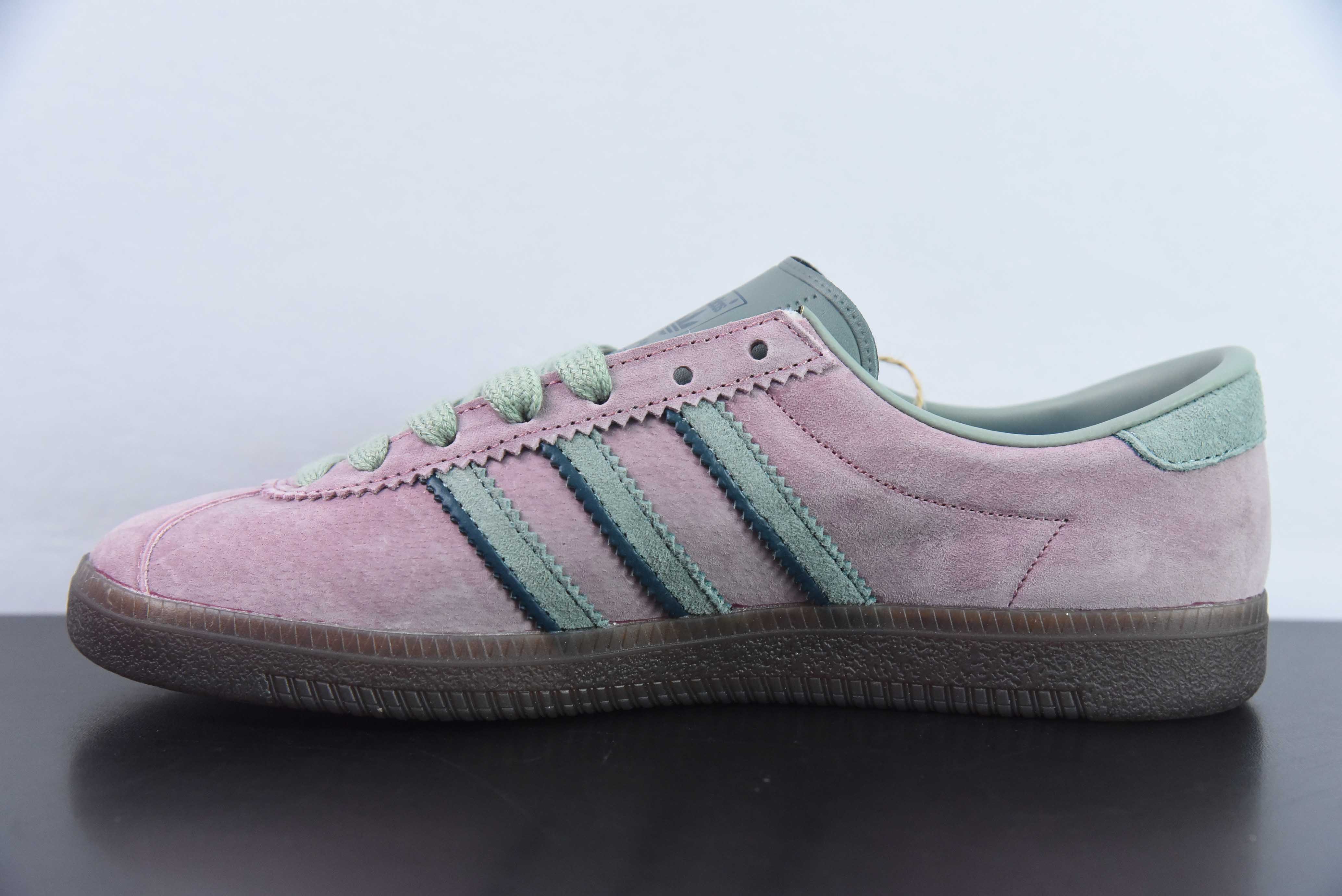 아디다스 클로버 아디다스 오리지널스 삼바 비건 OG SPD 삼바 시리즈 신사 독일 훈련 축구 스타일 캐주얼 스포츠화 아이템 번호: ID2784 사이즈: 36-45