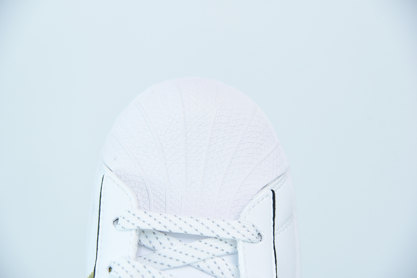 아디 슈퍼스타 쉘 헤드 스포츠 캐주얼 신발 플래티넘 아이템 번호: AJ7921 사이즈: 36-44