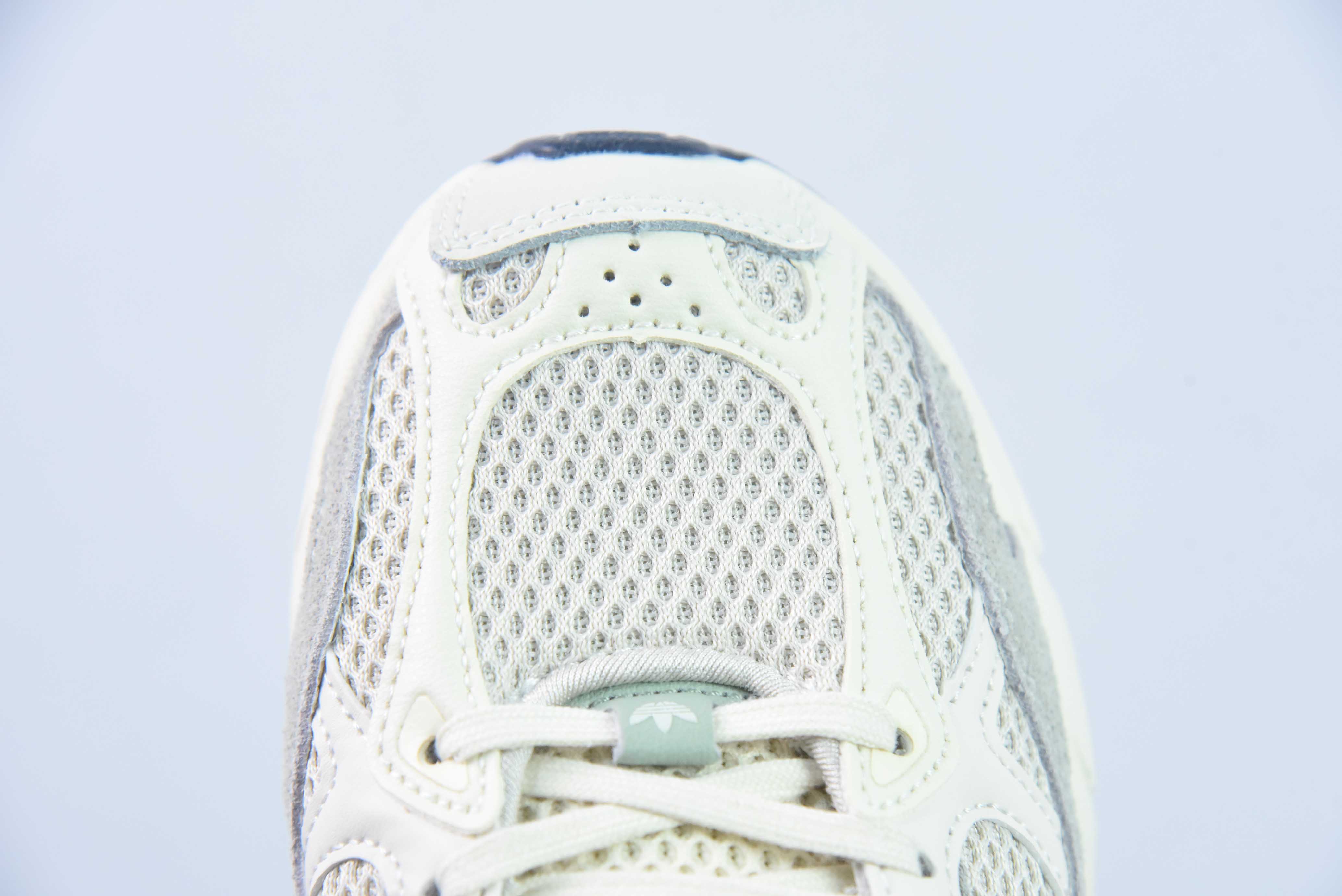 아디다스 아디다스 오리지널스 아스티르 스페이스 실버 그레이 아스티르 시리즈 팝 스타일 레트로 통기성 쿠셔닝 캐주얼 스포츠 조깅화 아이템 번호: GZ4333 사이즈: 36-45