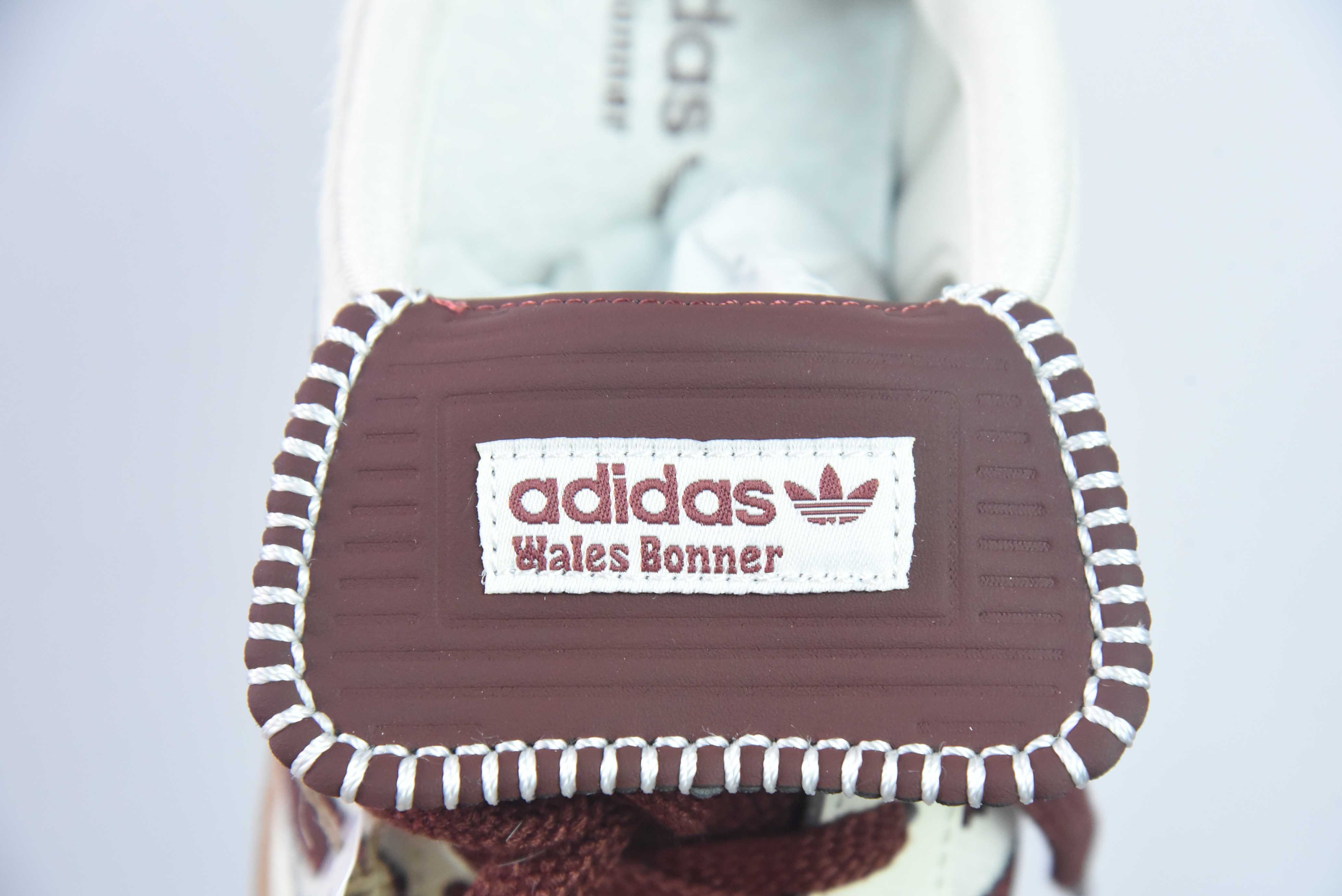 웨일즈 보너 x AD 오리지널스 삼바 베이지 브라운 공동 브랜드 삼바 트레이너 아이템 번호: IE0586 사이즈: 36-45