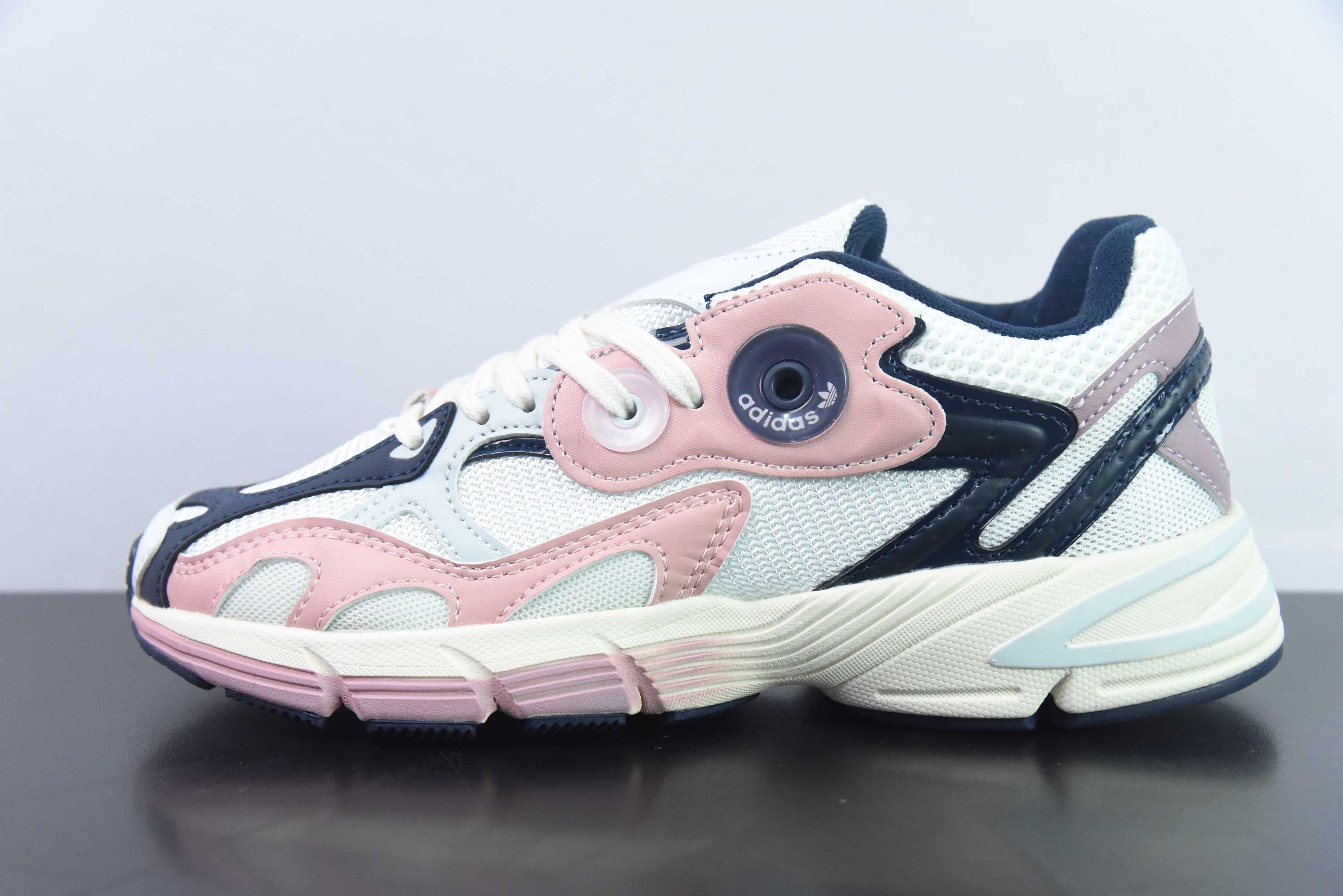 아디다스 아디다스 오리지널스 아스티르 스페이스 실버 그레이 아스티르 시리즈 팝 스타일 레트로 통기성 쿠셔닝 캐주얼 스포츠 조깅화 아이템 번호:GX4751 사이즈: 36-45