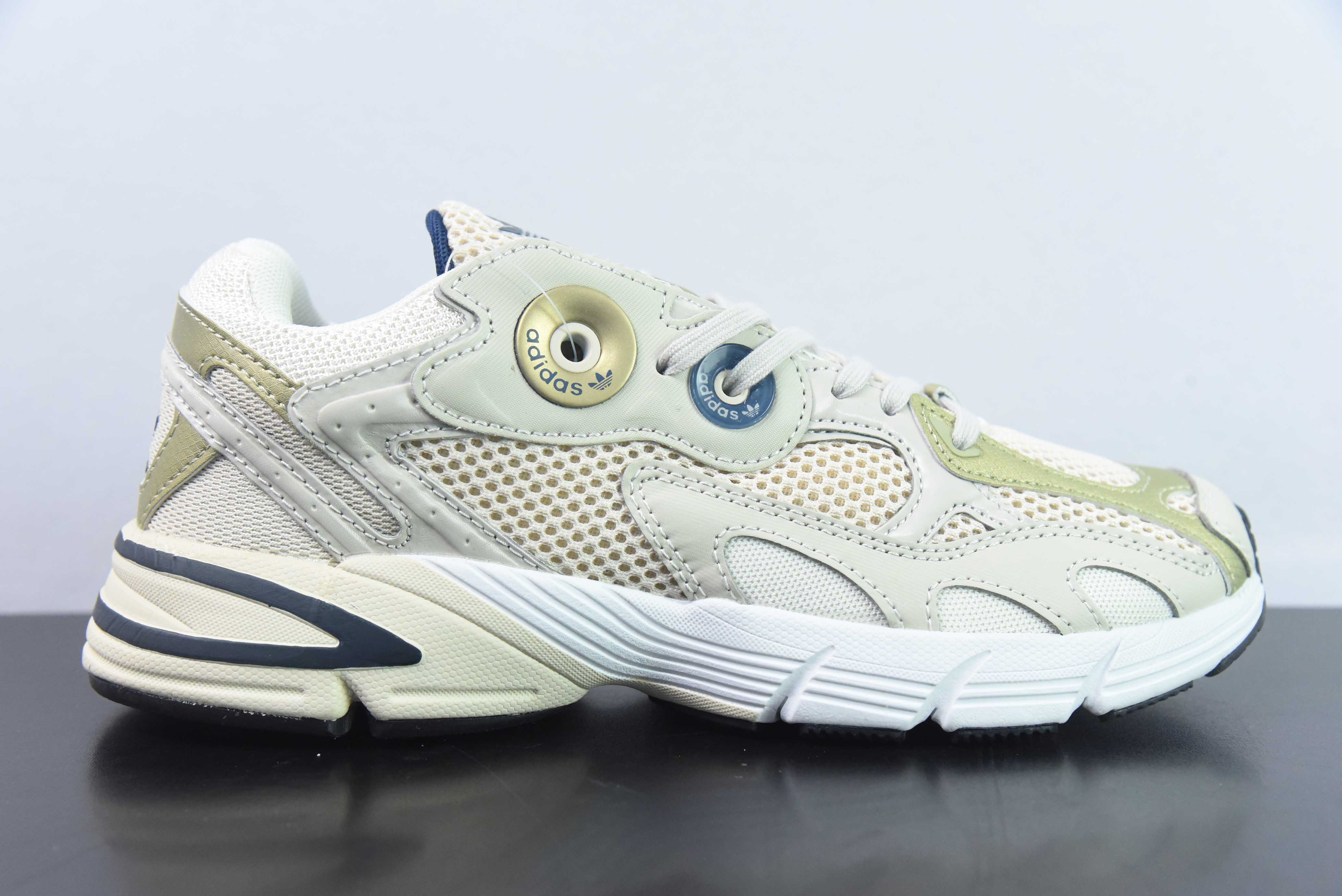 아디다스 아디다스 오리지널스 아스티르 스페이스 실버 그레이 아스티르 시리즈 팝 스타일 레트로 통기성 쿠셔닝 캐주얼 스포츠 조깅화 아이템 번호: GZ3571 사이즈: 36-45