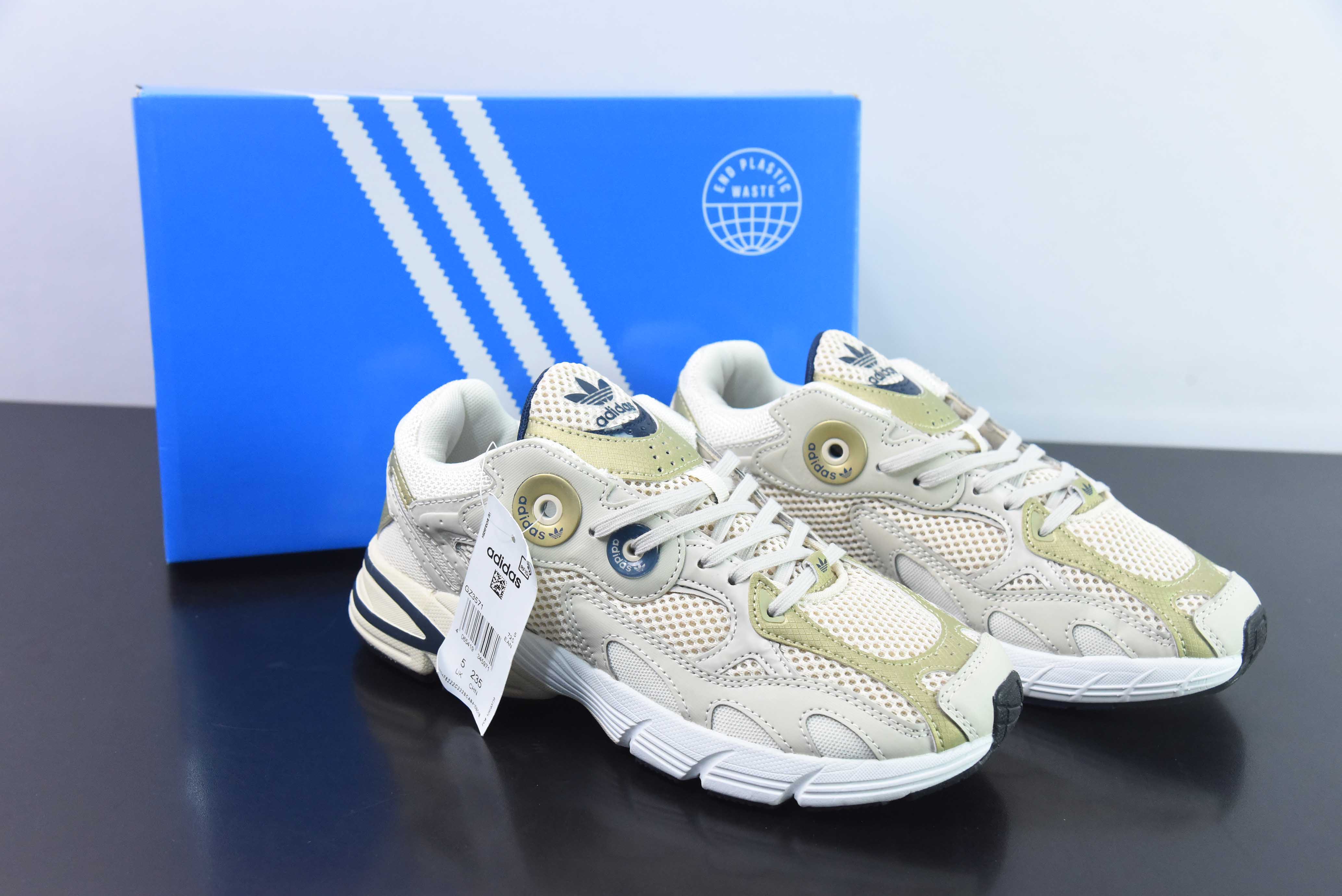 아디다스 아디다스 오리지널스 아스티르 스페이스 실버 그레이 아스티르 시리즈 팝 스타일 레트로 통기성 쿠셔닝 캐주얼 스포츠 조깅화 아이템 번호: GZ3571 사이즈: 36-45