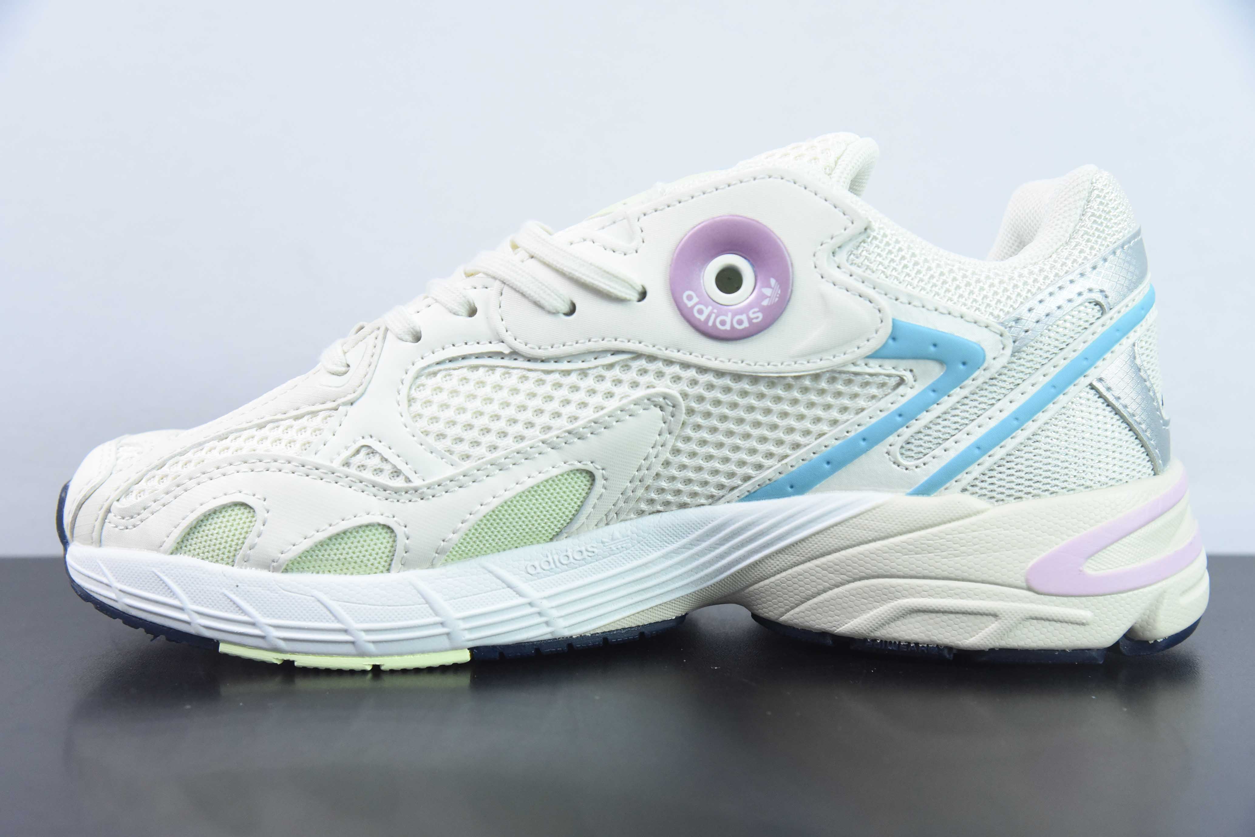 아디다스 아디다스 오리지널스 아스티르 스페이스 실버 그레이 아스티르 시리즈 팝스 스타일 레트로 통기성 쿠셔닝 캐주얼 스포츠 조깅화 아이템 번호: GZ4331 사이즈: 36-45