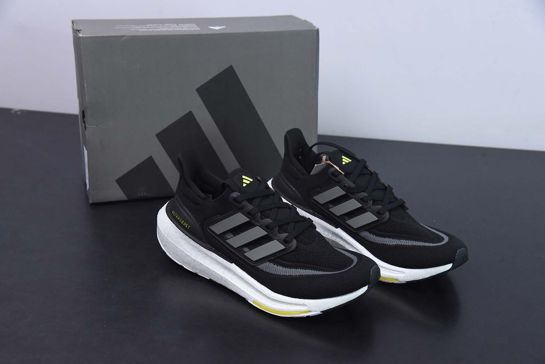 Ad 울트라 부스트 라이트 23 아디다스 뉴 UB9.0 라이트 바운스 두꺼운 솔 팝콘 러닝화 아이템 번호: H06357 사이즈: 36-46