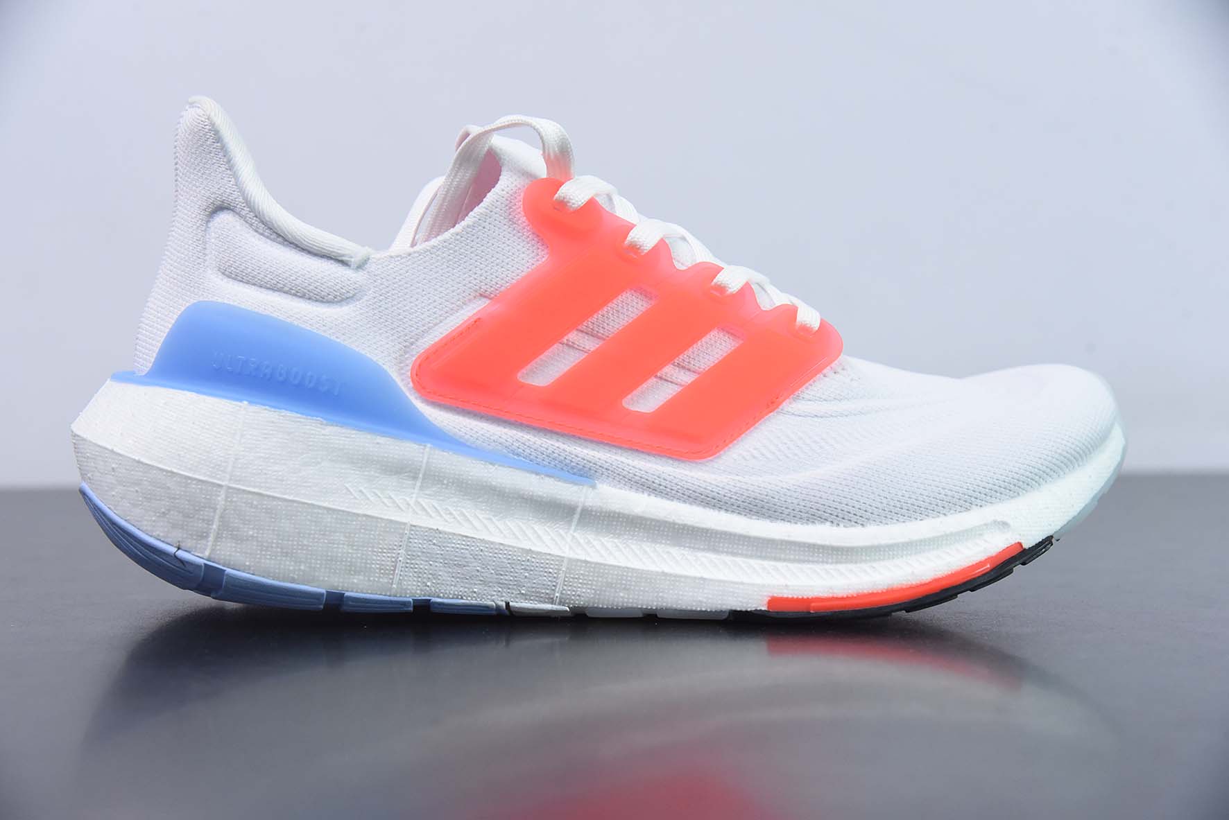 Ad 울트라 부스트 라이트 23 아디다스 뉴 UB9.0 라이트 탄성 두꺼운 밑창 팝콘 러닝화 아이템 번호: H06357 사이즈: 36-46