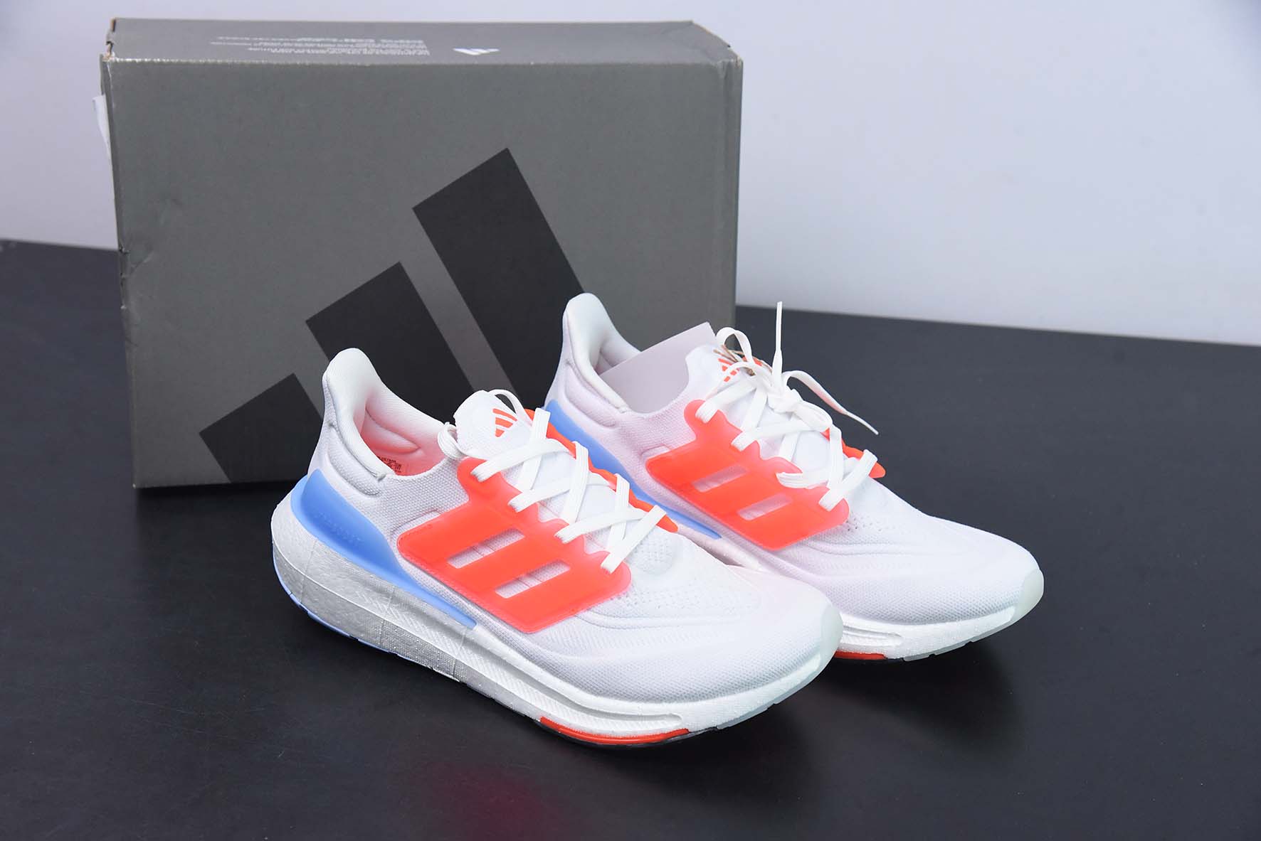 Ad 울트라 부스트 라이트 23 아디다스 뉴 UB9.0 라이트 탄성 두꺼운 밑창 팝콘 러닝화 아이템 번호: H06357 사이즈: 36-46