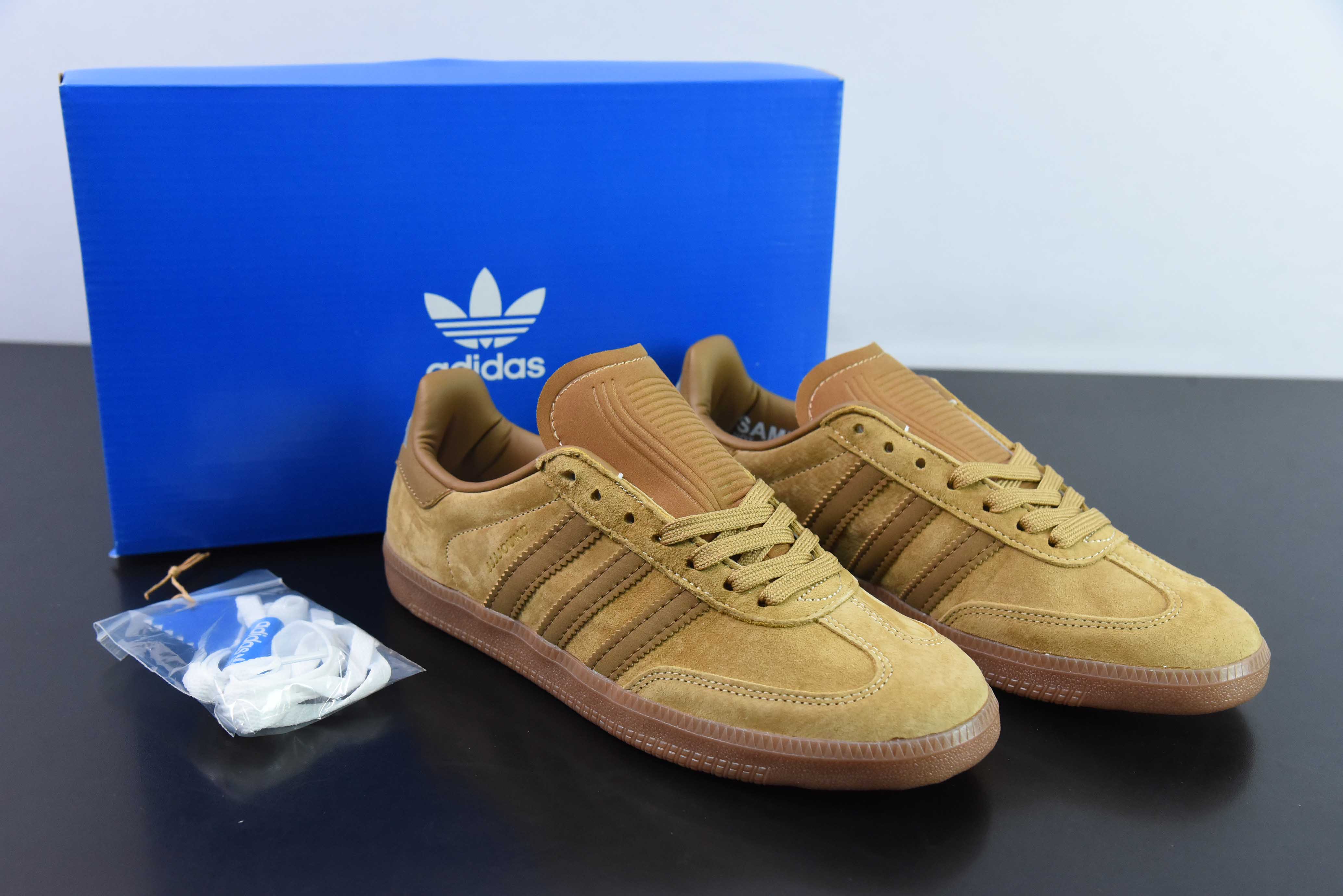 아디다스 오리지널 삼바오 클래식 레트로 싱글 아이템 번호: ID8709 사이즈: 36-45