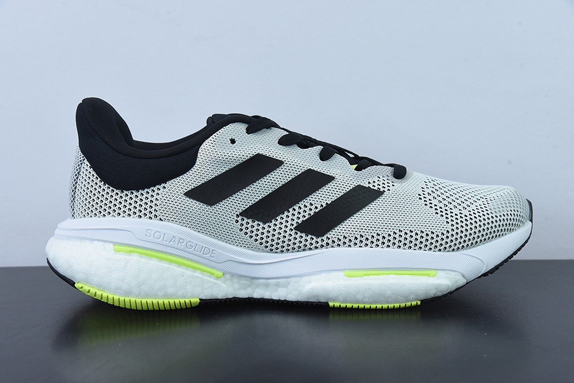Adi 솔라 글라이드 5 통기성과 쿠셔닝이 좋은 팝콘 러닝화 제품 번호: GX5472 사이즈: 36-40