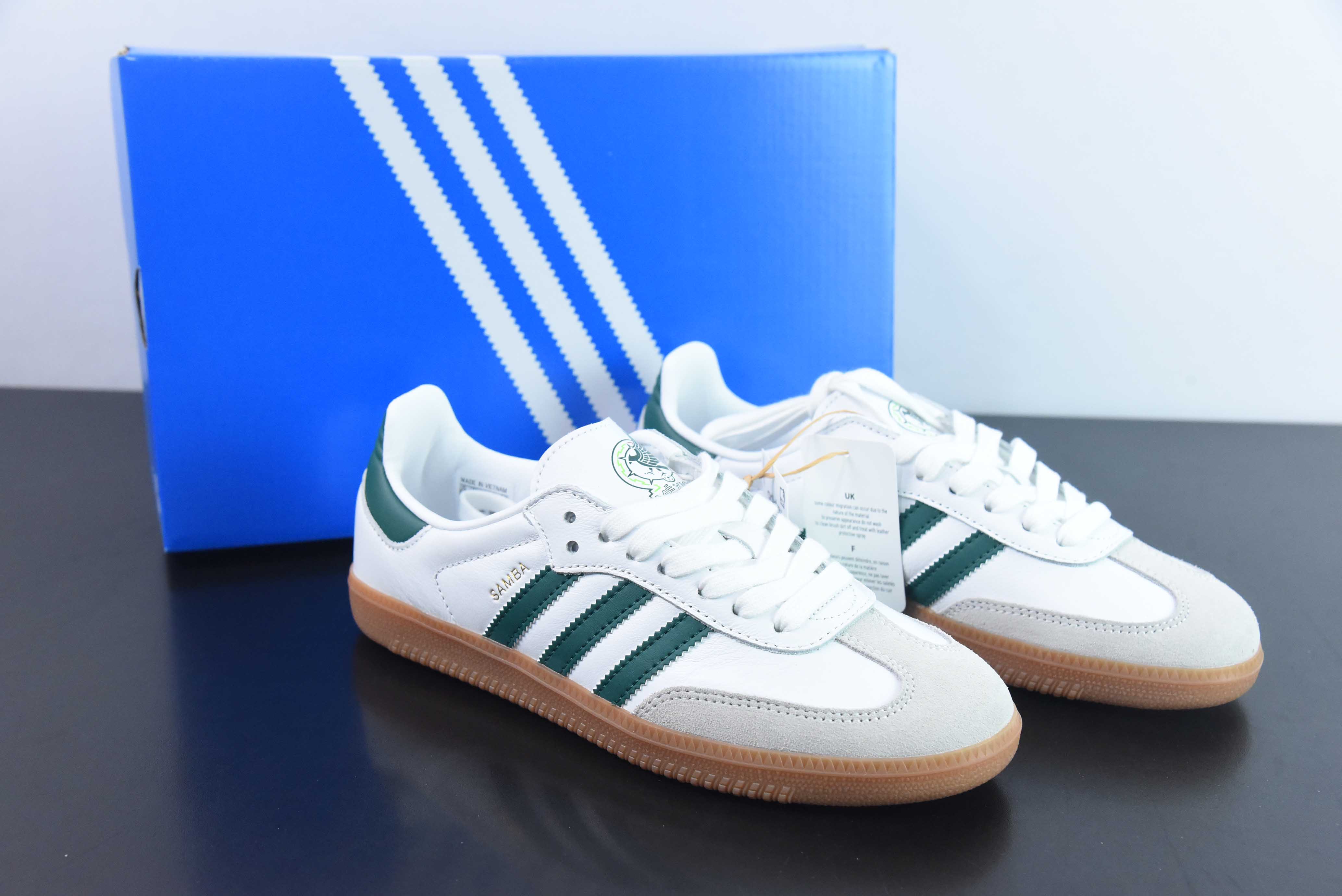 오리지널스 삼바 비건 OG 삼바 시리즈 화이트 그레이 그린 멕시코 대표팀 아이템: HQ7036 사이즈: 36-45