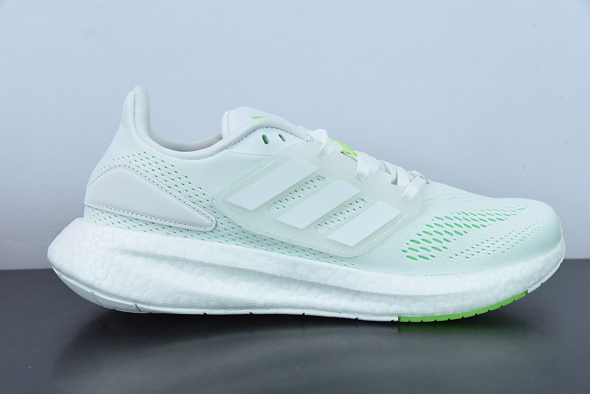 AD 퓨어부스트 22 팝콘 쿠셔닝 미드솔 러닝화 제품 번호: GZ5175 사이즈: 39-45