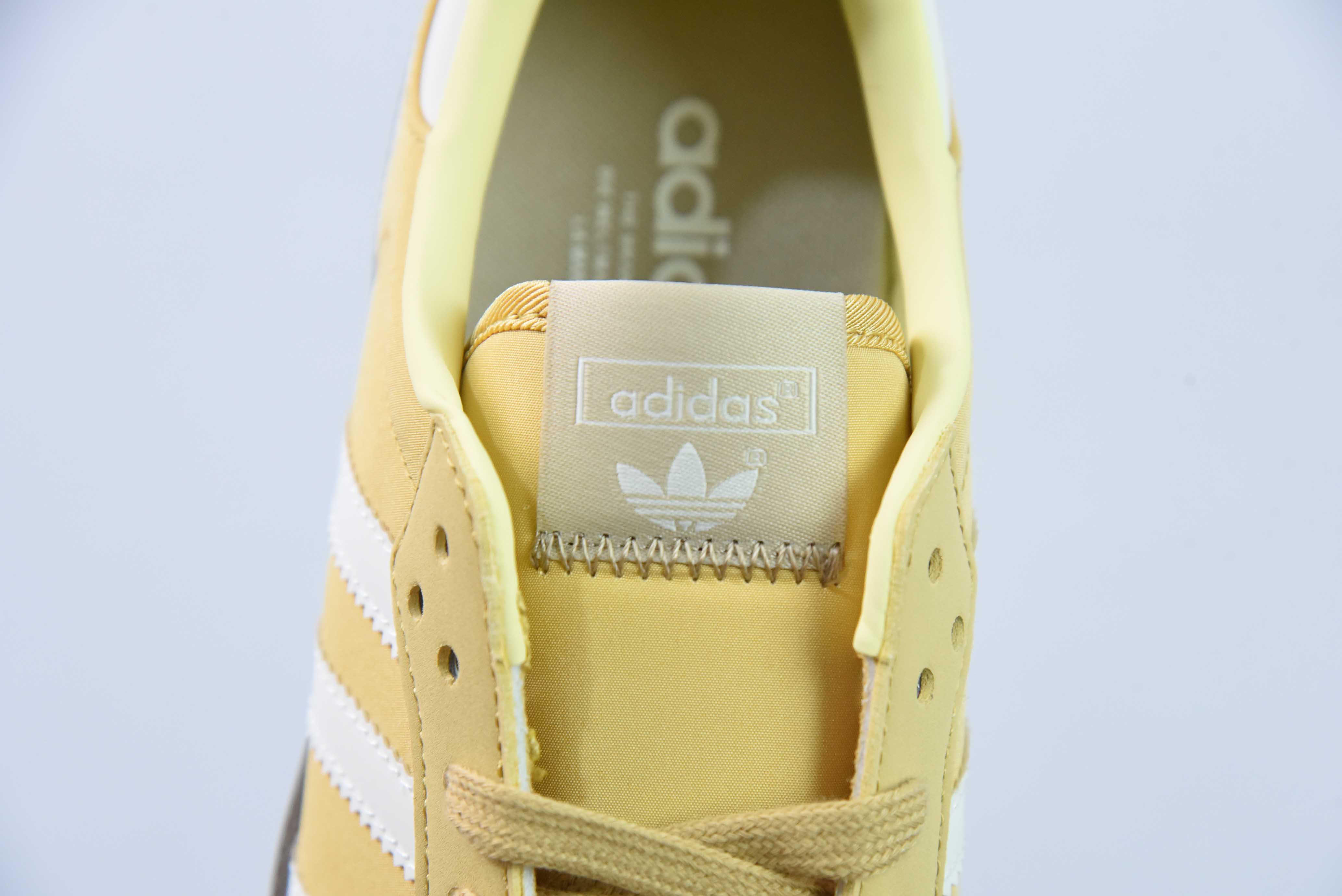 AD 오리지널스 삼바 OG 삼바 시리즈 신사 독일 훈련 축구 스타일 수백 개의 로우 탑 캐주얼 트레이너 나일론 밀크 옐로우 크림 화이트IG6170 사이즈 : 35-45