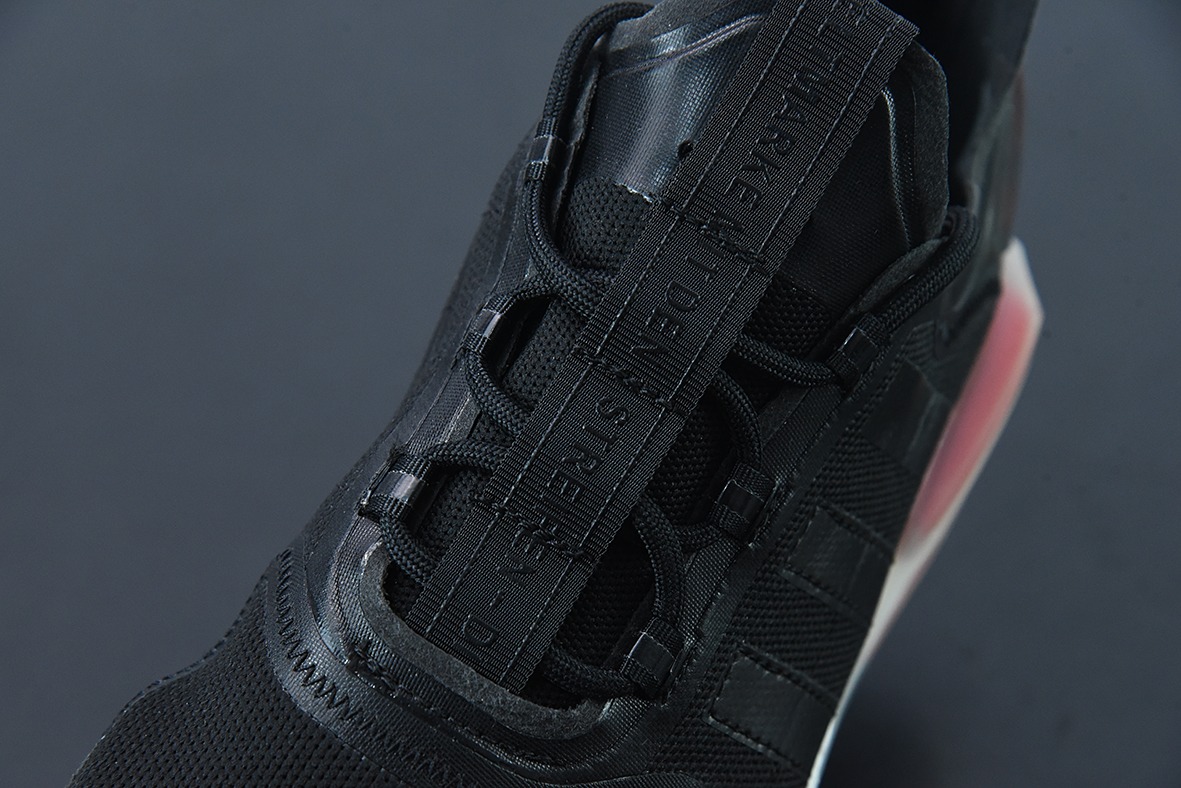 아디다스 아디다스 NMD_V3 부스트 OG 화이트 플라이 위브 로우탑 팝콘 쿠셔닝 페플럼 캐주얼 러닝화 ‘블랙 레드 블루’ GX3378 사이즈: 36-45