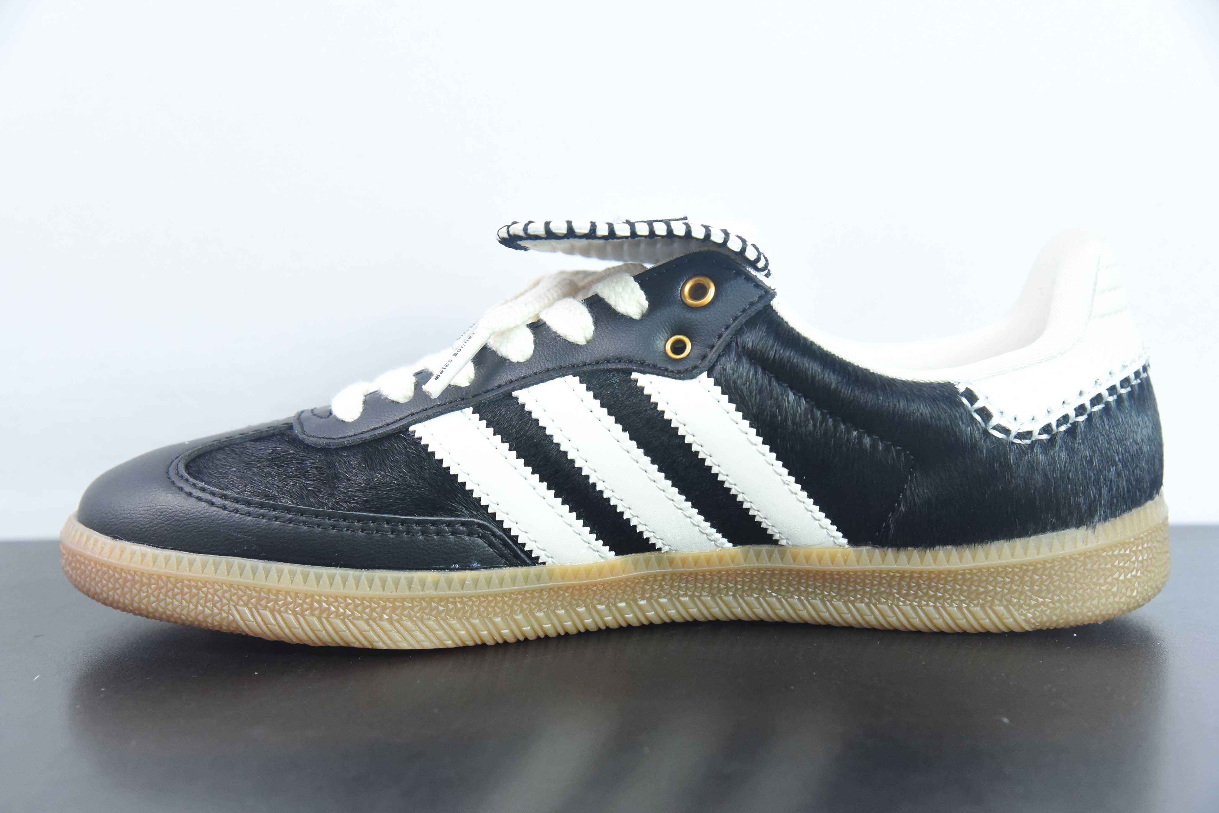 웨일즈 보너 x AD 오리지널스 삼바 베이지 공동 브랜드 삼바 트레이너 아이템: IE0580 사이즈: 36-45