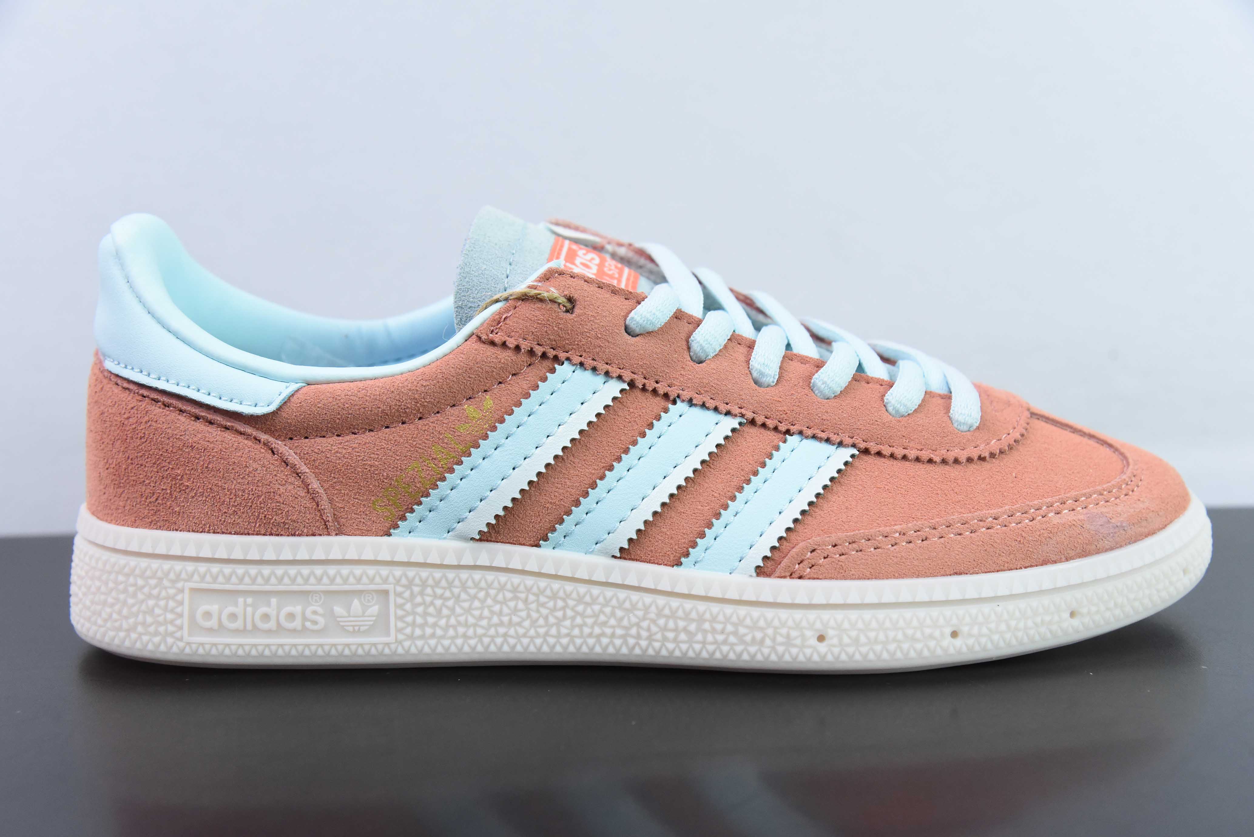 아디다스 핸드볼 스페시알 클로버 플레이트 슈즈 아이템 번호: IG6275 사이즈: 36-45