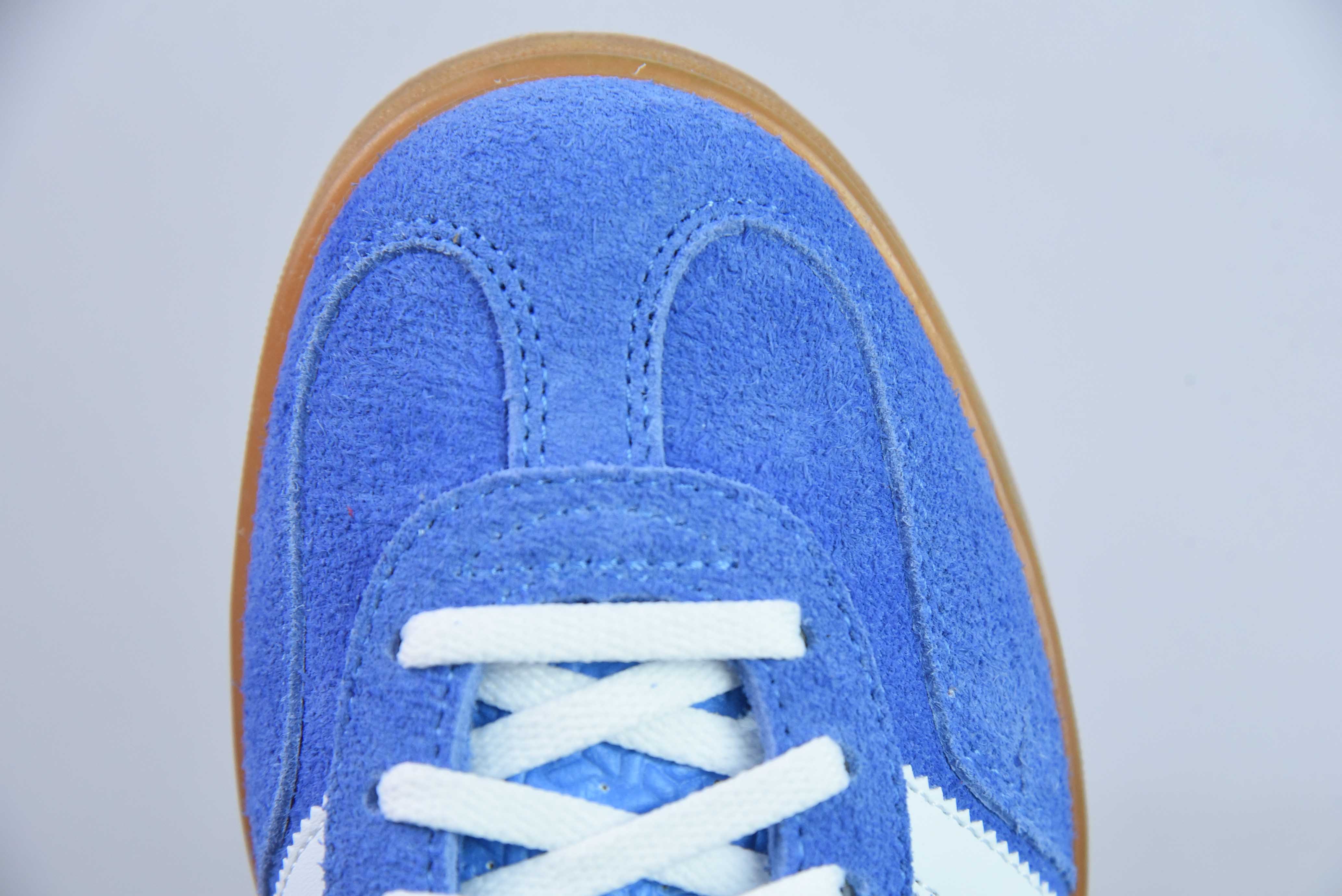 AD 오리지널 가젤 실내 트레이너 로우 탑 레트로 빈티지 헌드레드 캐주얼 운동 독일 트레이닝 스타일 보드 슈즈 아이템 번호: HQ8717 사이즈: 35.5-44