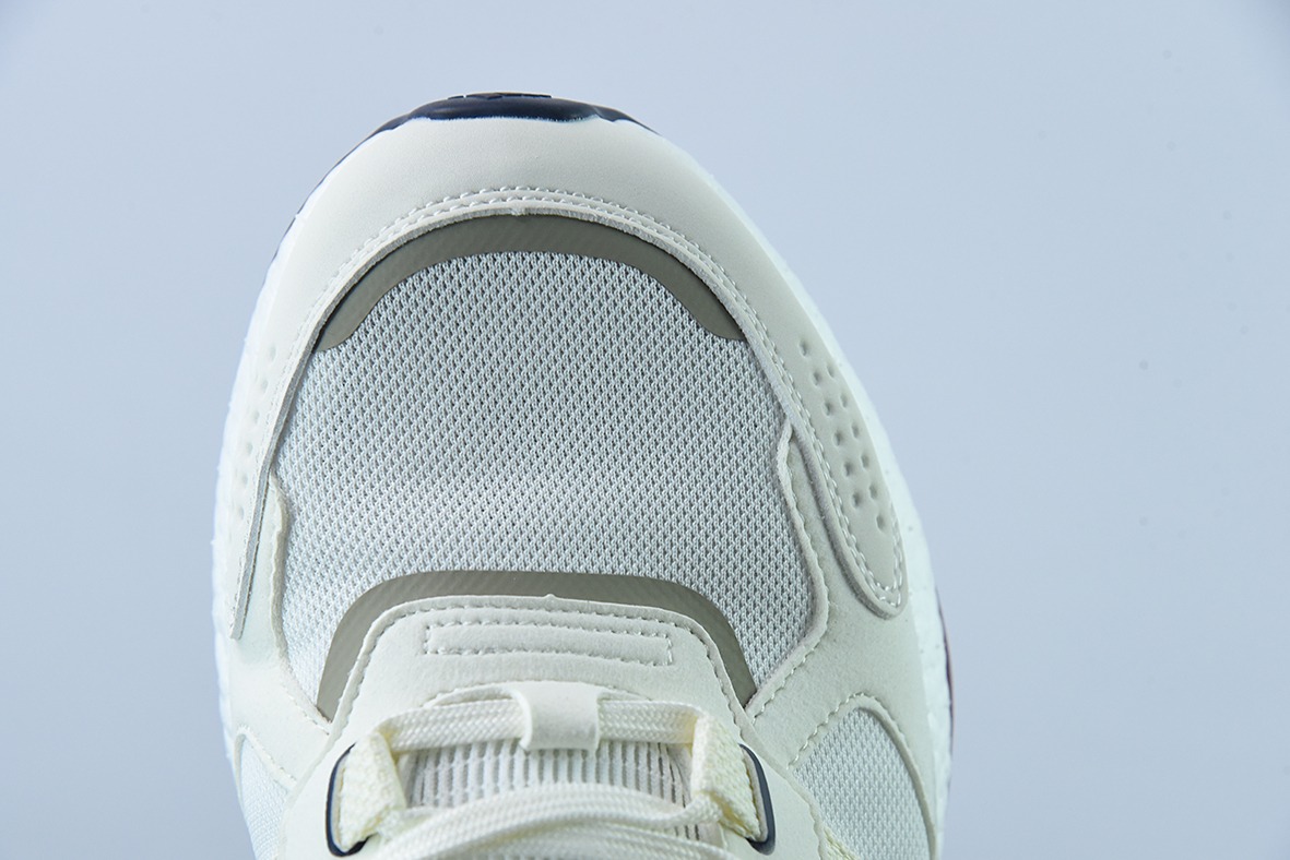 AD 장비+ 편안한 착용 러닝화 화이트 그레이 레드 카운터 동기식 선반 첫 리얼 샷 아이템 번호: GW4252 사이즈: 36-45