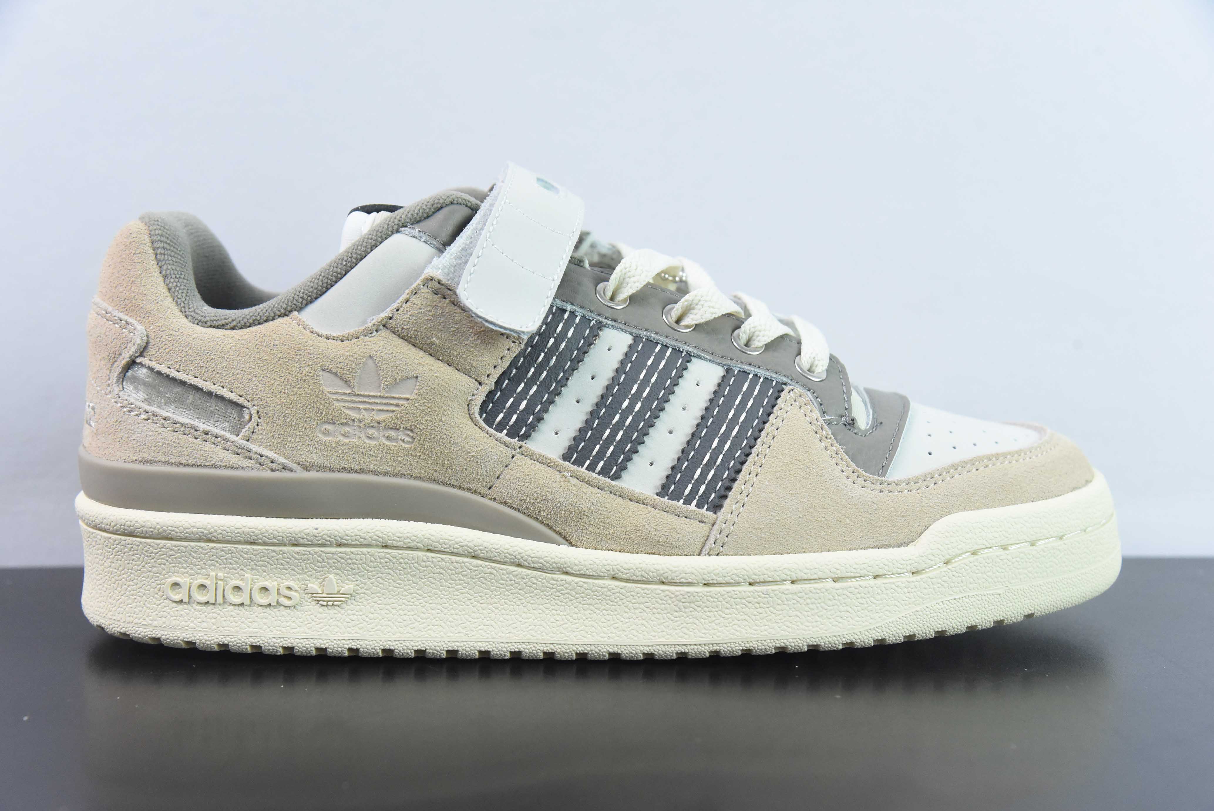 포스 x 아디다스 오리지널스 포럼 84 로우 0은 ∞가 될 수 있다 로마 벨크로 로우탑 텀블 베이지 브라운 자수 좌표 IE0026 사이즈: 36-45