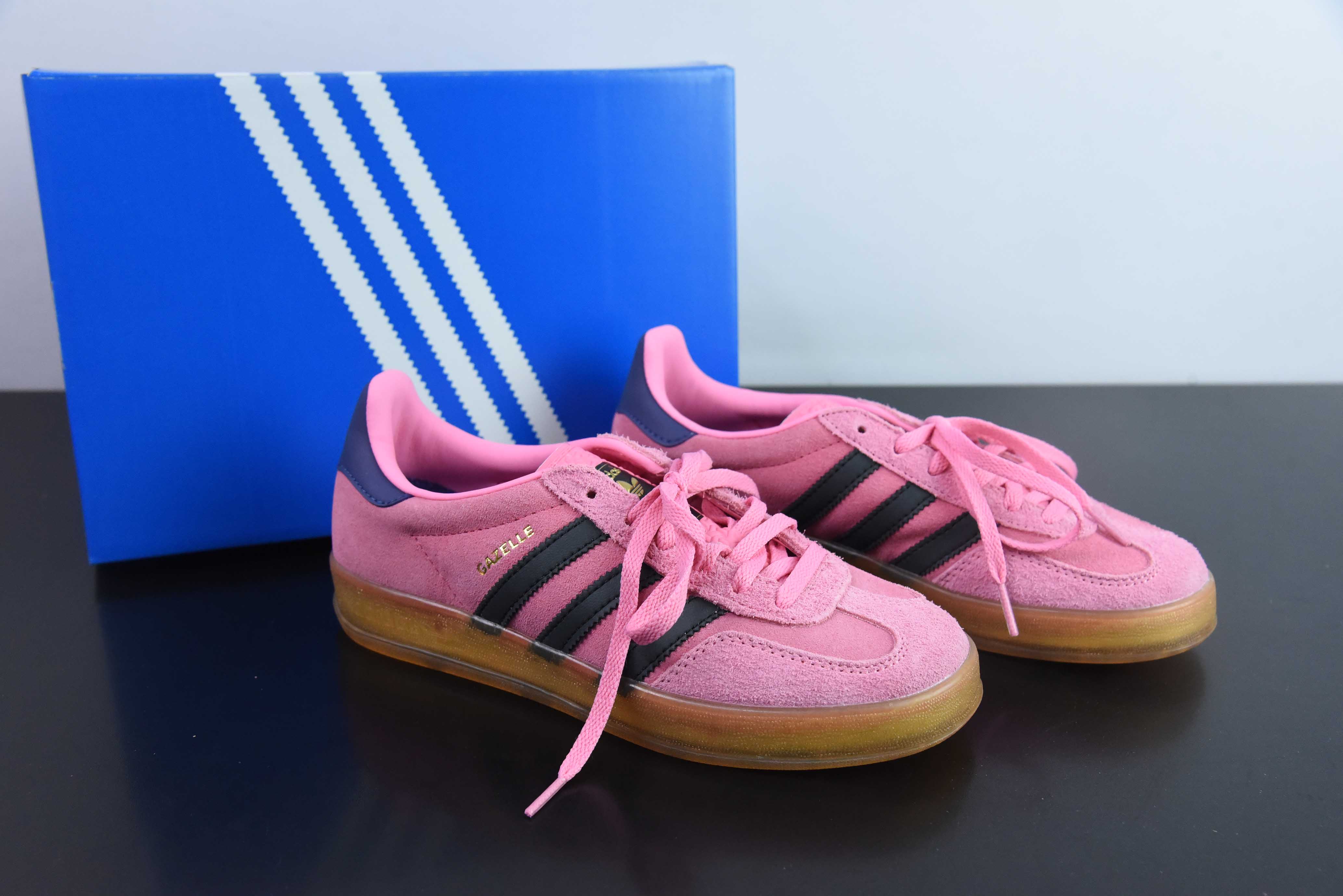 AD 오리지널 가젤 인도어 트레이너 로우탑 레트로 빈티지 캐주얼 운동화 아이템 번호: IE7002 사이즈: 35.5-44