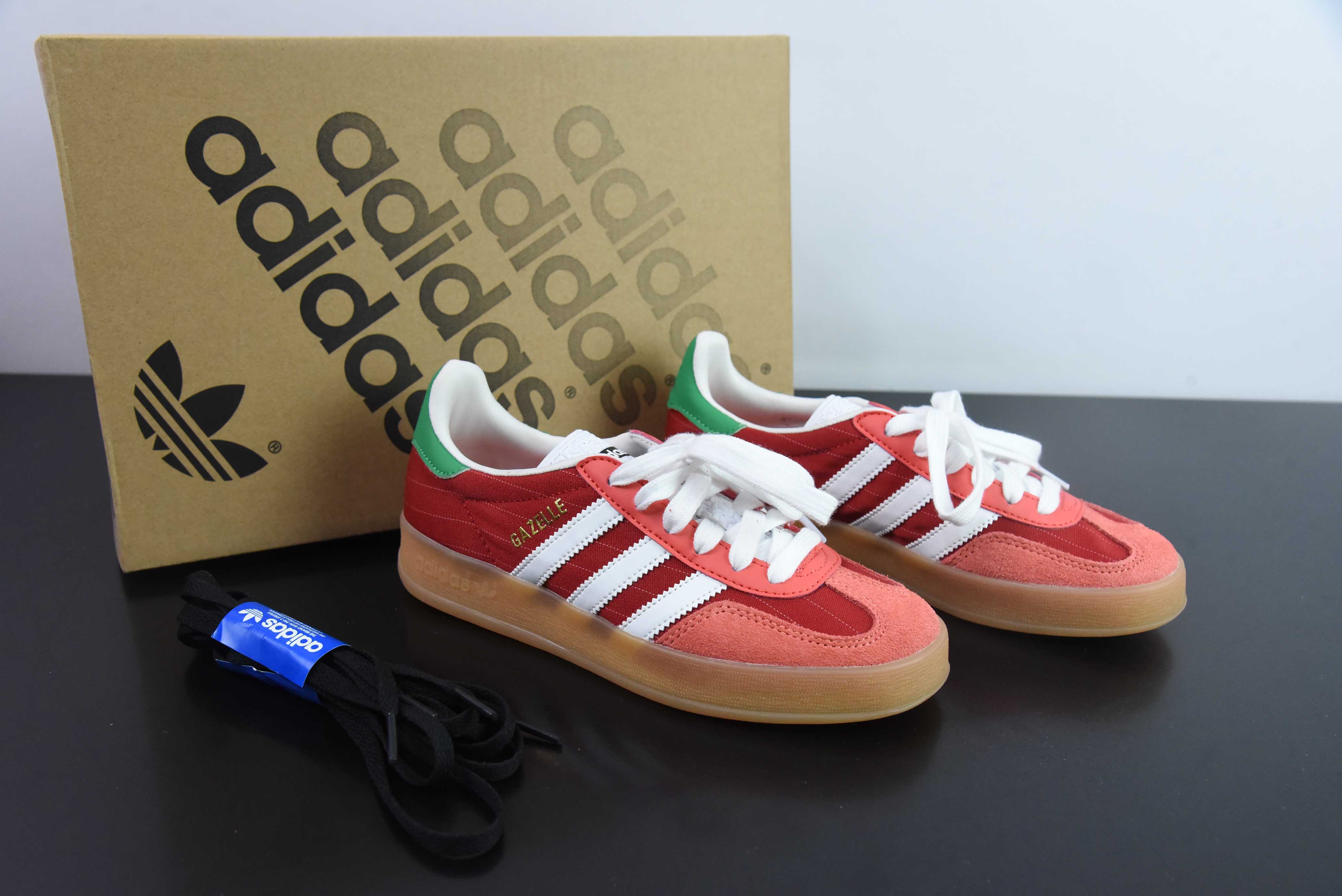 AD 오리지널 가젤 실내 트레이너 로우탑 빈티지 백 백 캐주얼 스포츠 독일 트레이닝 윈드 보드 슈즈 품목 번호: IF9641 사이즈: 35.5-44