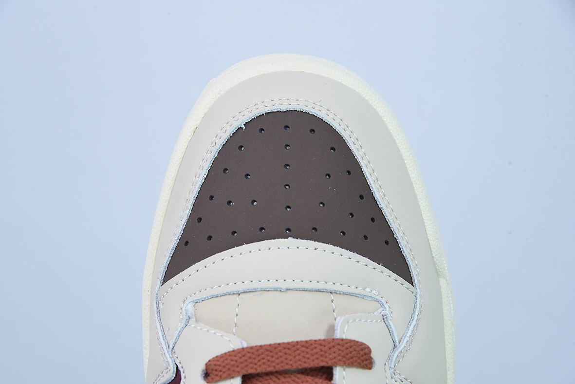 포럼 84 로우 OG 로우탑 화이트 브라운 레드 품목 번호: GX4539 사이즈: 36 36.5 37 38 39 40 40.5 41 42 42.5 43 44 44.5 45