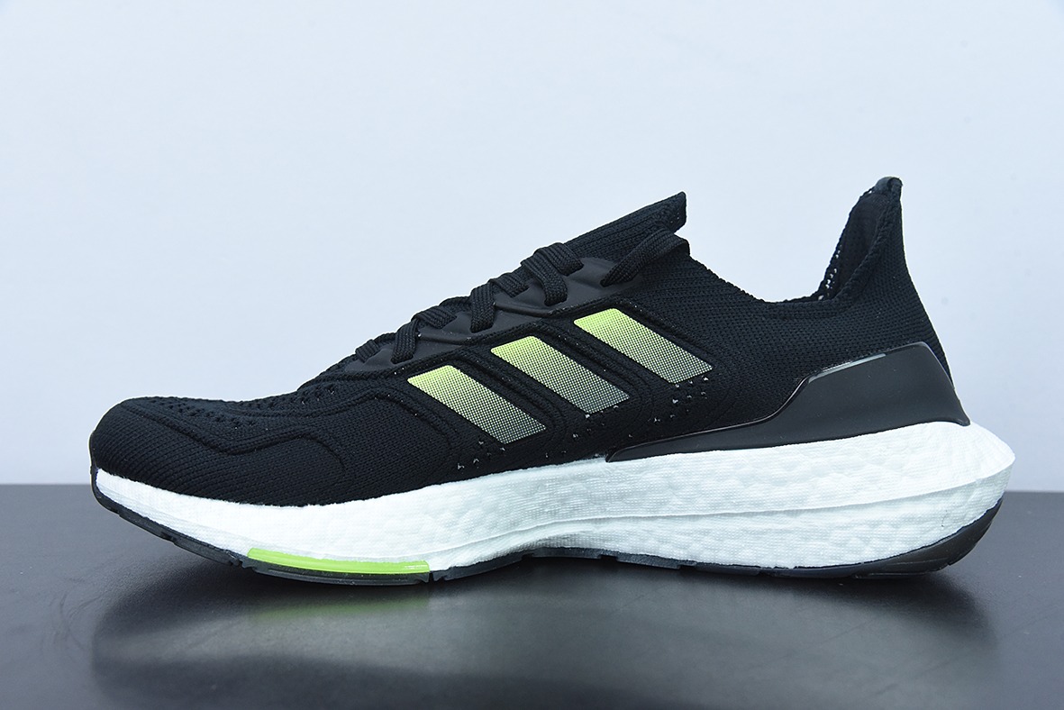 아디다스 아디다스 U 업 트라부스트 22 빈티지 러닝화 풀 메쉬 원단의 신발 바디 아이템 번호: HO1172 사이즈: 36-46