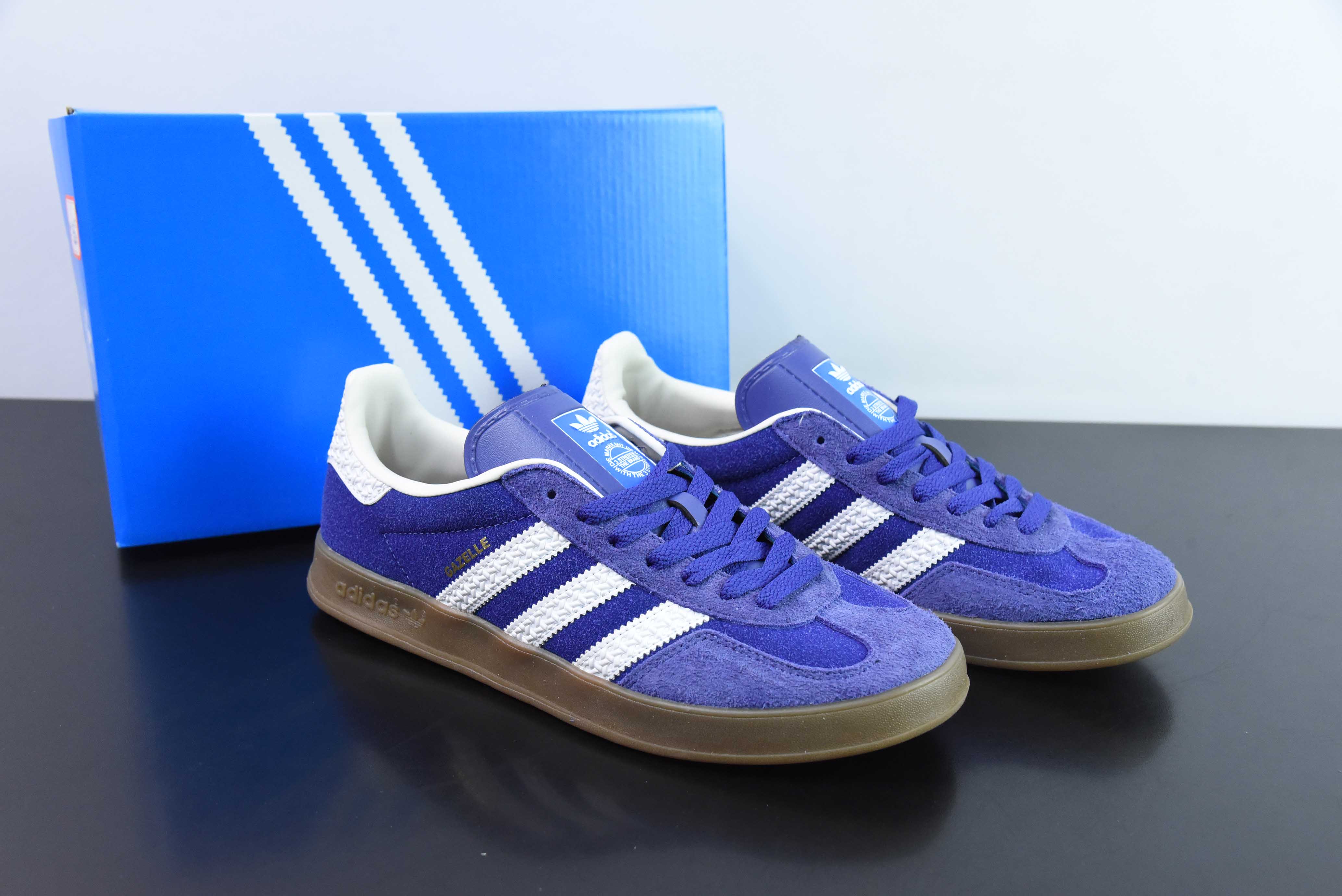 아디다스 오리지널스 가젤 인도어 샴록 캐주얼 미끄럼 방지 로우탑 보드 슈즈 품목 번호: IF1806 사이즈: 36-45