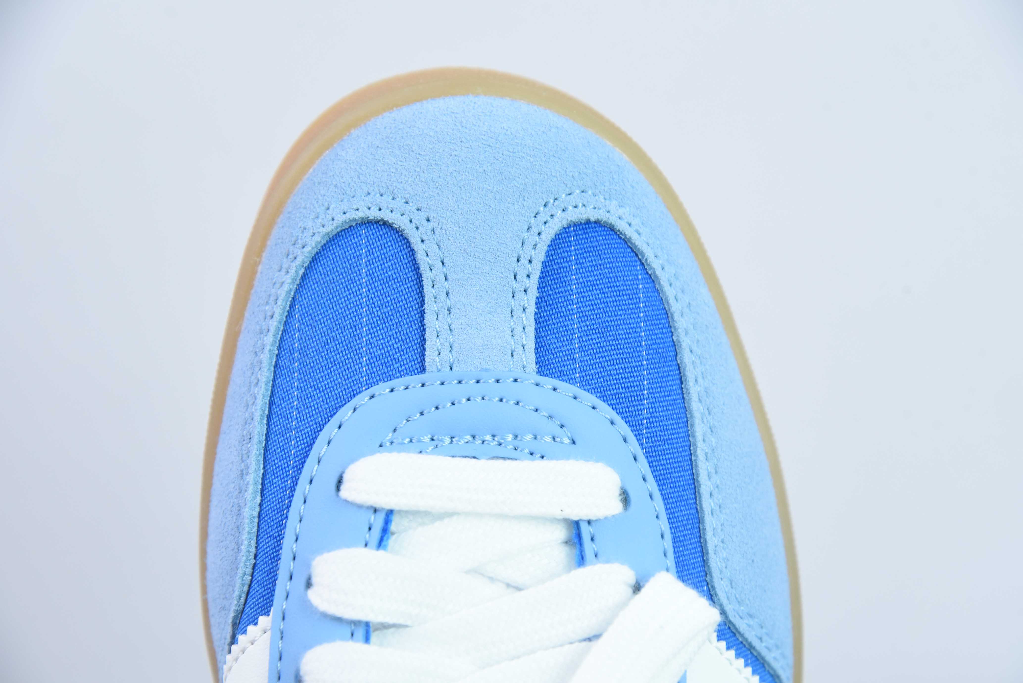 AD 오리지널 가젤 실내 트레이너 로우 탑 레트로 빈티지 헌드레드 캐주얼 운동 독일 트레이닝 스타일 보드 슈즈 아이템 번호 : IF9643 사이즈 : 35.5-44