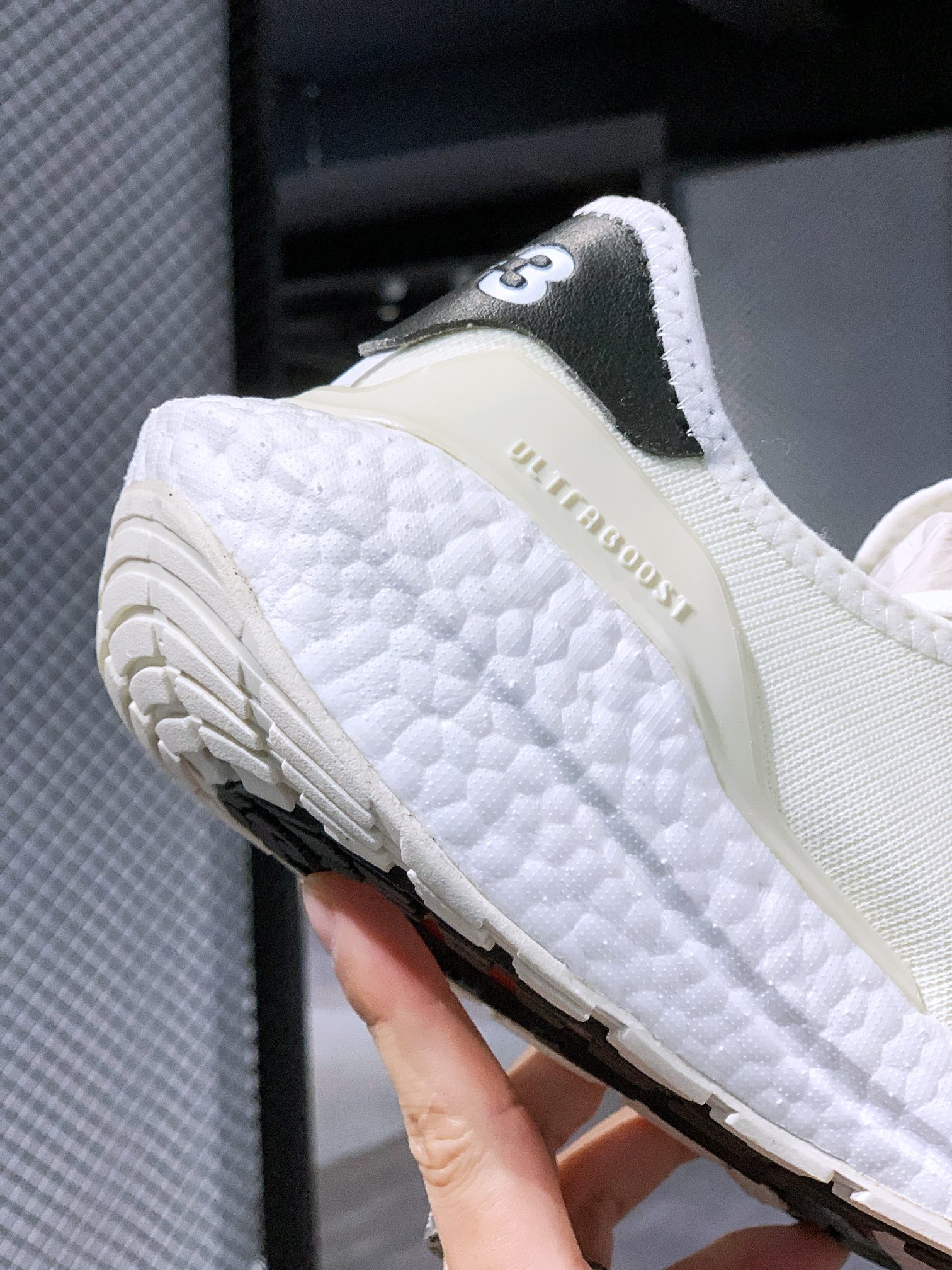 아디다스 Y3 울트라 부스트 요지 야마모토 쿠션 캐주얼 스포츠 러닝화 아이템 번호: H67477 사이즈: 36-45