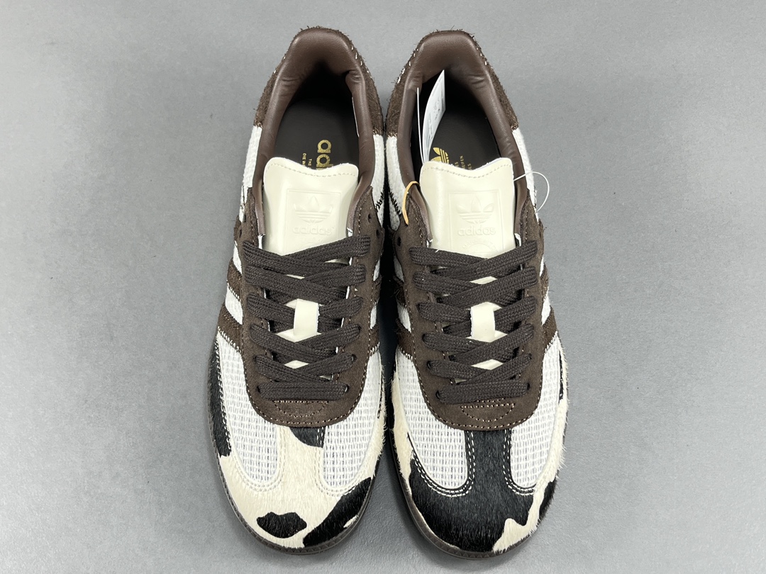 [아디] 베이지 브라운 블랙 카우 니트릴 X 아디다스 오리지널스 삼바 논슬립웨어 로우탑 보드쇼츠 남성용 및 여성용 모델 품목 번호: lD6024 사이즈: 36-45