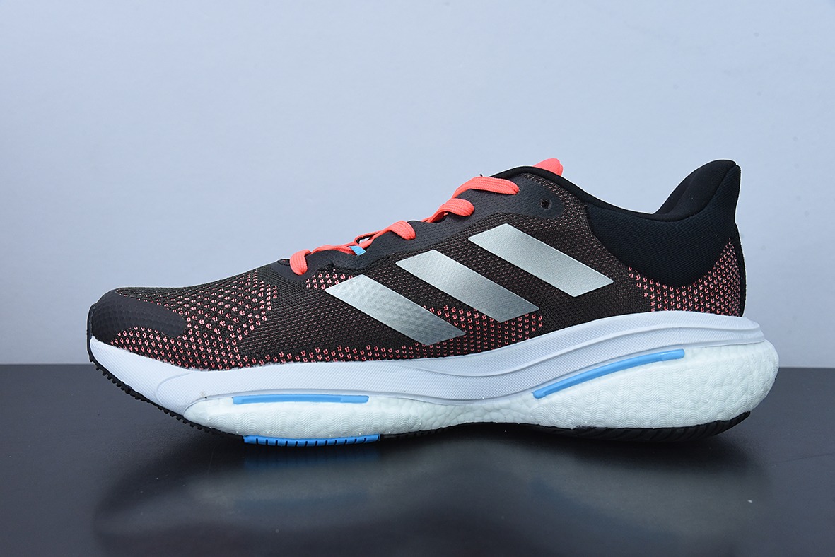 아디다스 솔라 글라이드 5 울트라 스트레치 팝콘 미드솔 캐주얼 러닝화 쿠셔닝 부스트 미드솔 특별한 발감을 선사합니다 제품 번호: H01162Q 사이즈: 36-45