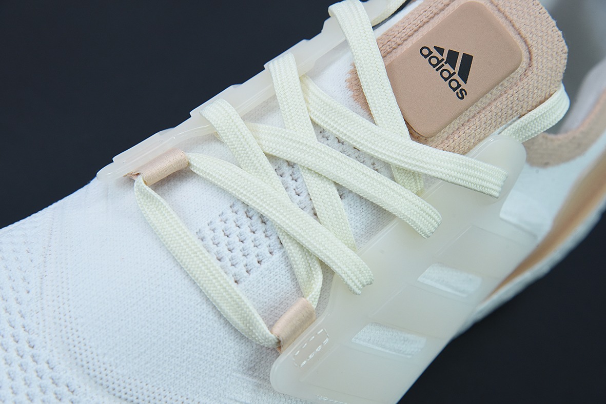 AD 울트라 부스트 ub2022 컨소시엄 뉴 컬러웨이 팝콘 러닝화 아이템 번호: GX8072 사이즈: 39-48