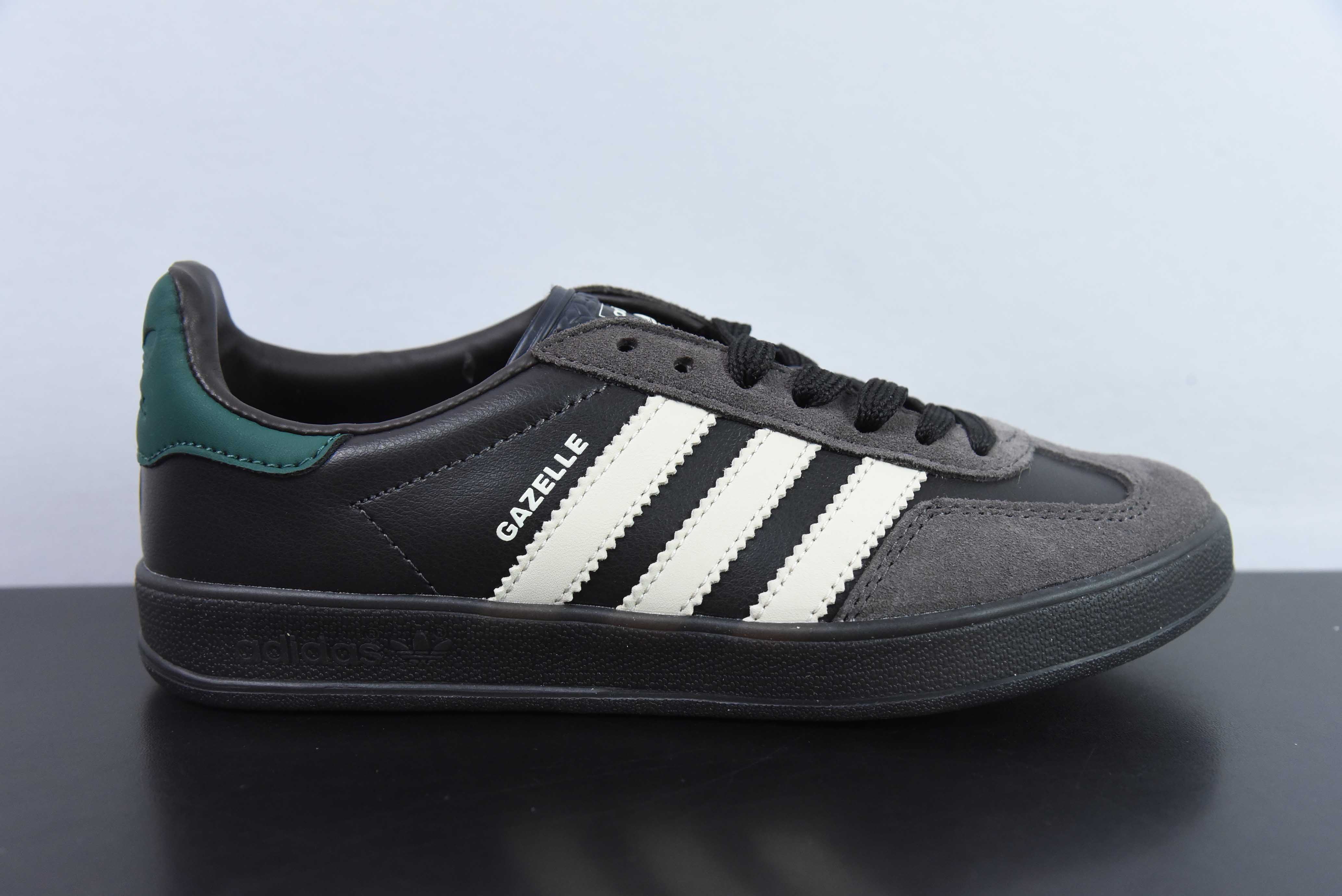 AD 오리지널 가젤 실내 트레이너 가젤 실내화 시리즈 로우 탑 빈티지 다목적 캐주얼 운동 독일 트레이닝 스타일 보드 슈즈 아이템: IH0374 사이즈: 35.5-41