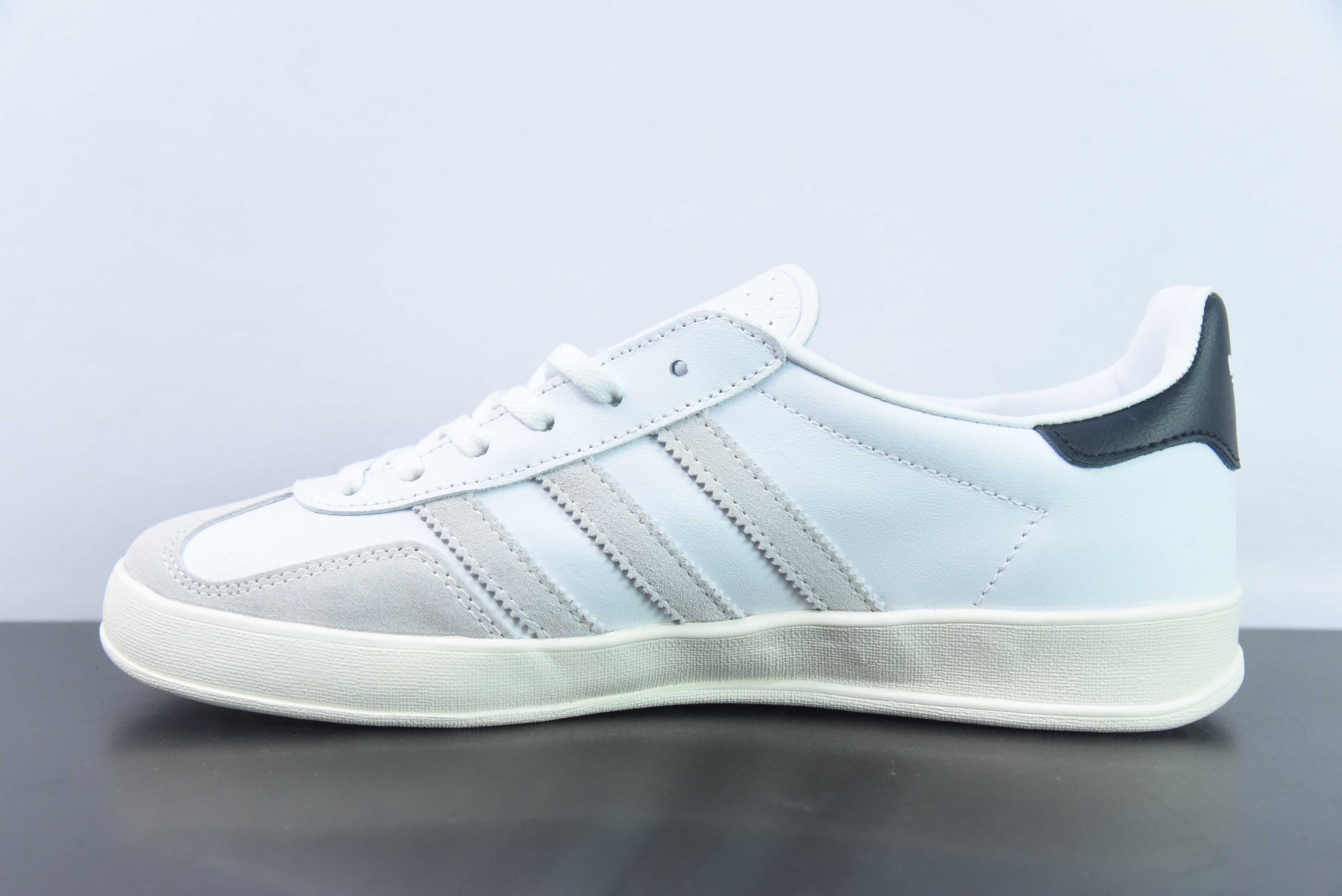 AD 오리지널스 가젤 인도어 × 키스 공동 브랜드 캐주얼 컴포트 경량웨어 로우탑 보드쇼츠 상품 번호: IE2572 사이즈: 36-45