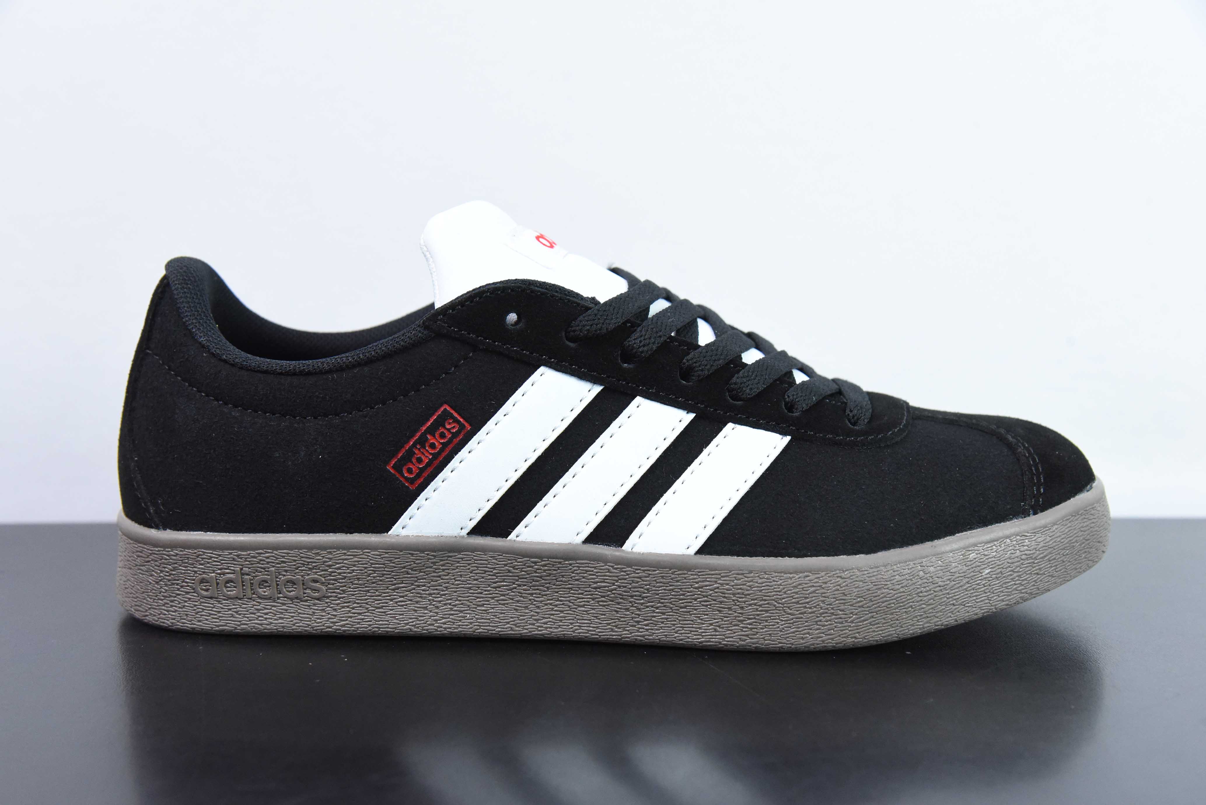 아디다스 네오 VI 코트 라이프스타일 캐주얼 티토 슈즈 컴포트 라이트 웨이트 백 보드 슈즈 블랙 앤 화이트 상품 번호 HQ1801 사이즈: 36-45