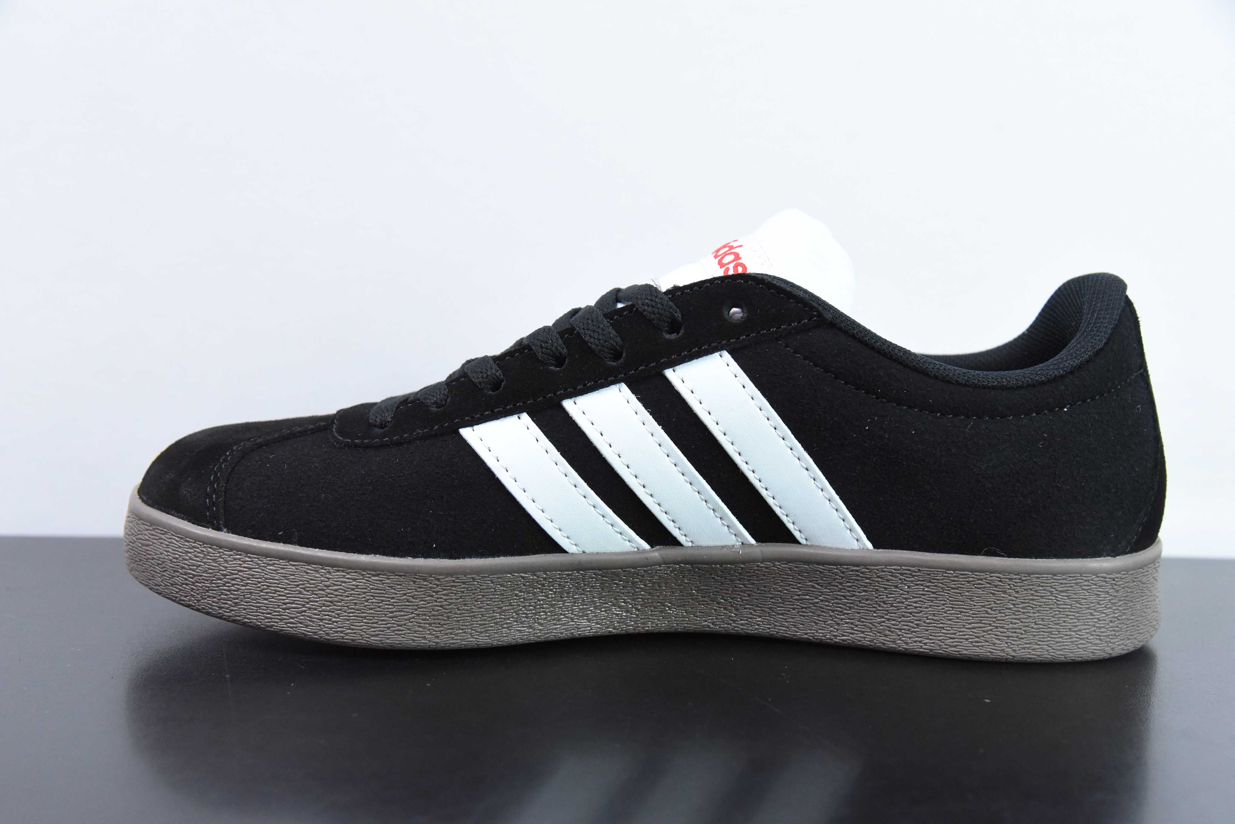 아디다스 네오 VI 코트 라이프스타일 캐주얼 티토 슈즈 컴포트 라이트 웨이트 백 보드 슈즈 블랙 앤 화이트 상품 번호 HQ1801 사이즈: 36-45