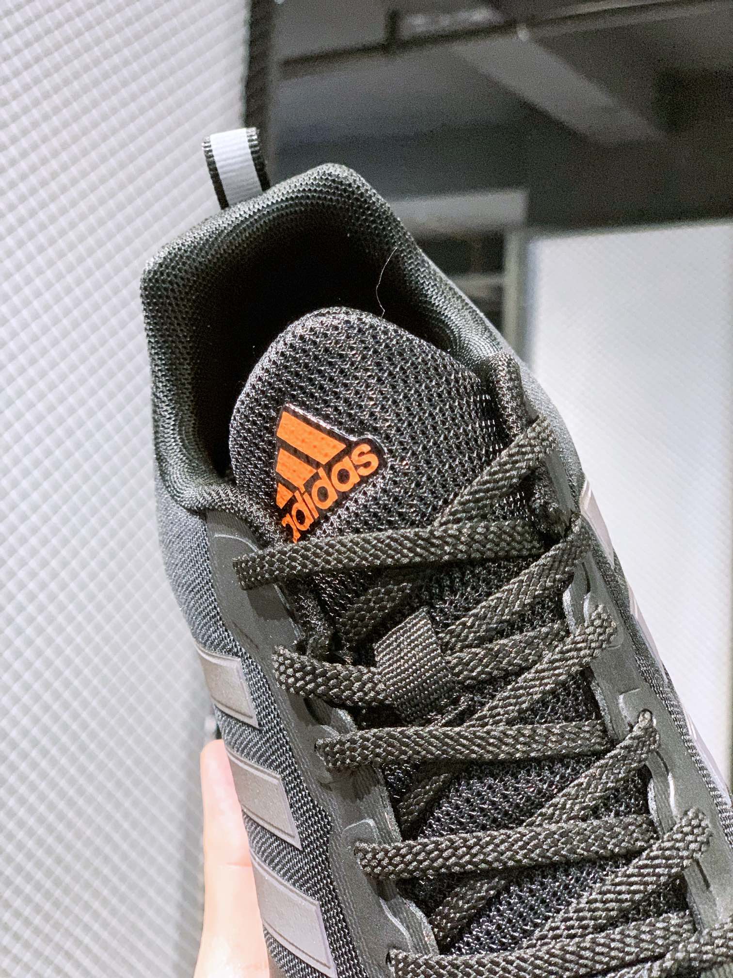 아디다스 아디다스 나이트 조거 통기성 메쉬 캐주얼 스니커즈 쿠셔닝 러닝화 아이템 번호: GV7810