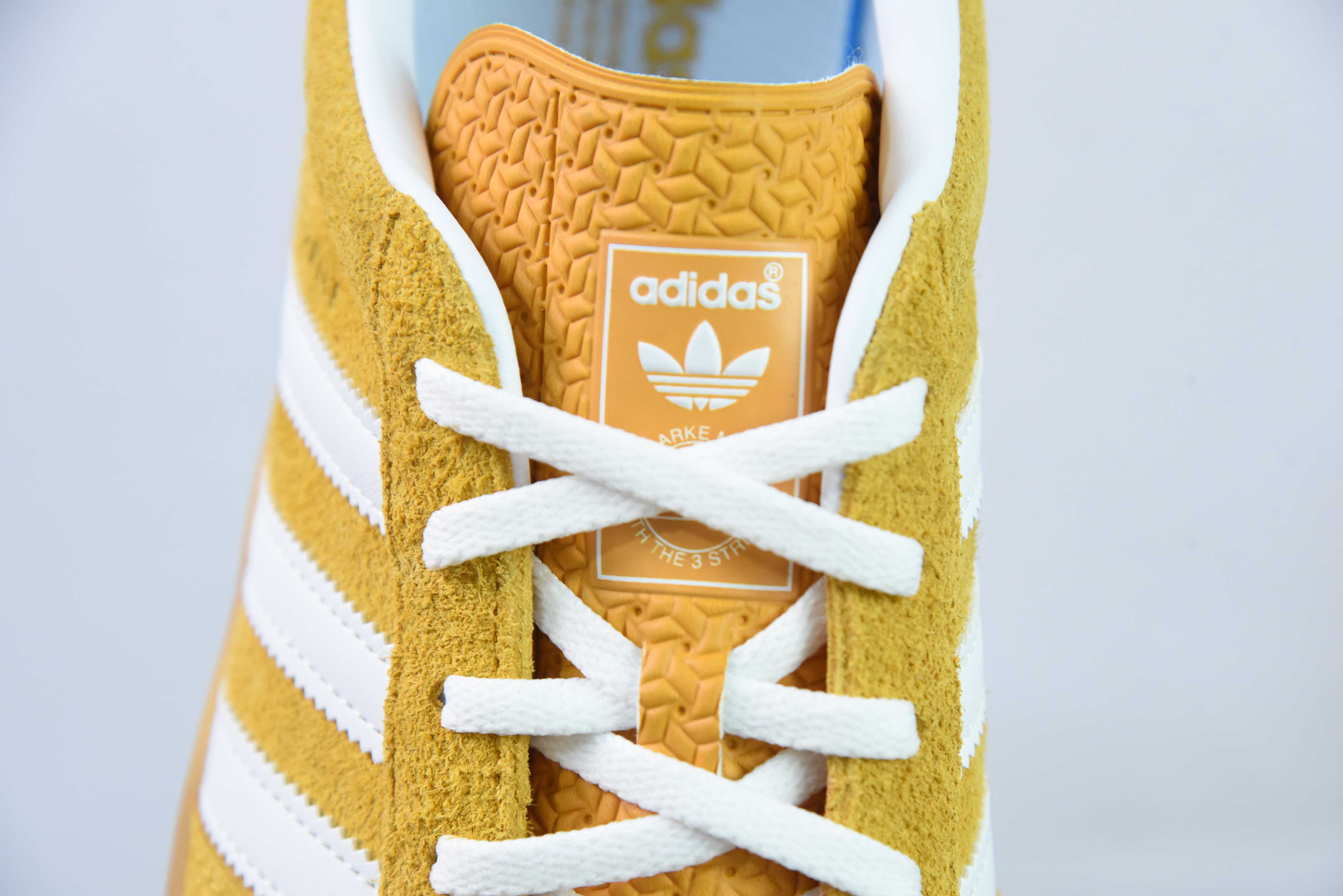 아디다스 가젤 실내 트레이너 로우 탑 레트로 빈티지 다용도 캐주얼 운동화 스웨이드 어스 옐로우 화이트 생고무 솔 아이템 번호: HQ8716 사이즈: 35.5-46