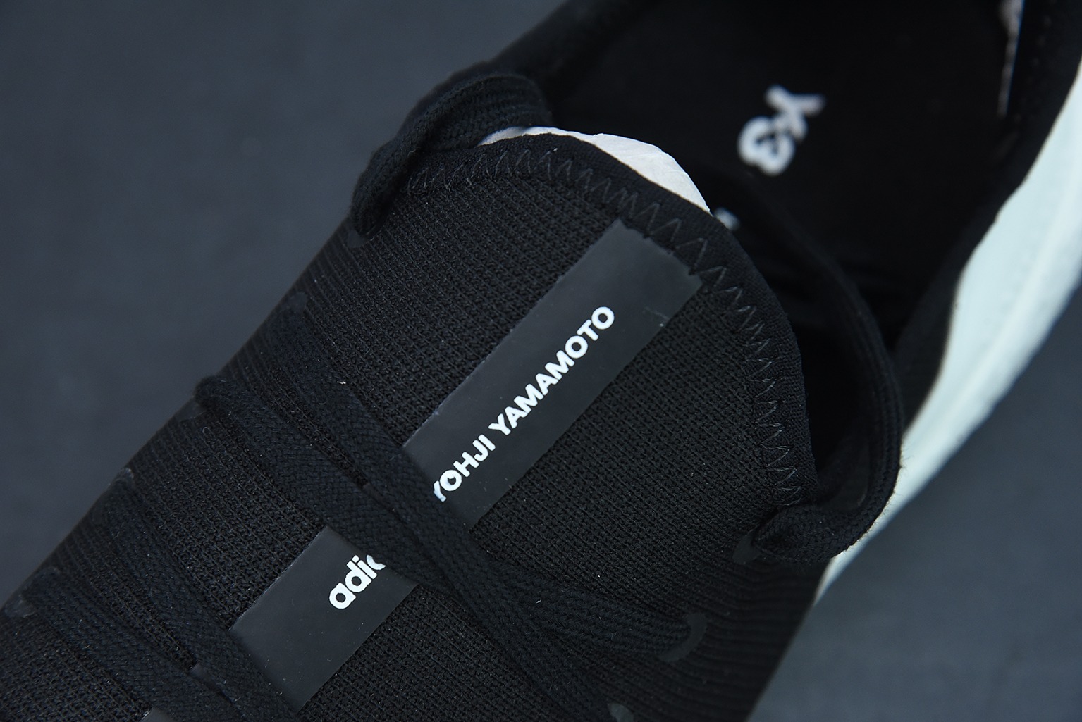 AD Y3 울트라 부스트 요지 야마모토 쿠셔닝 캐주얼 러닝화 강력한 첫 선적 아이템: GZ9133 사이즈: 36-45