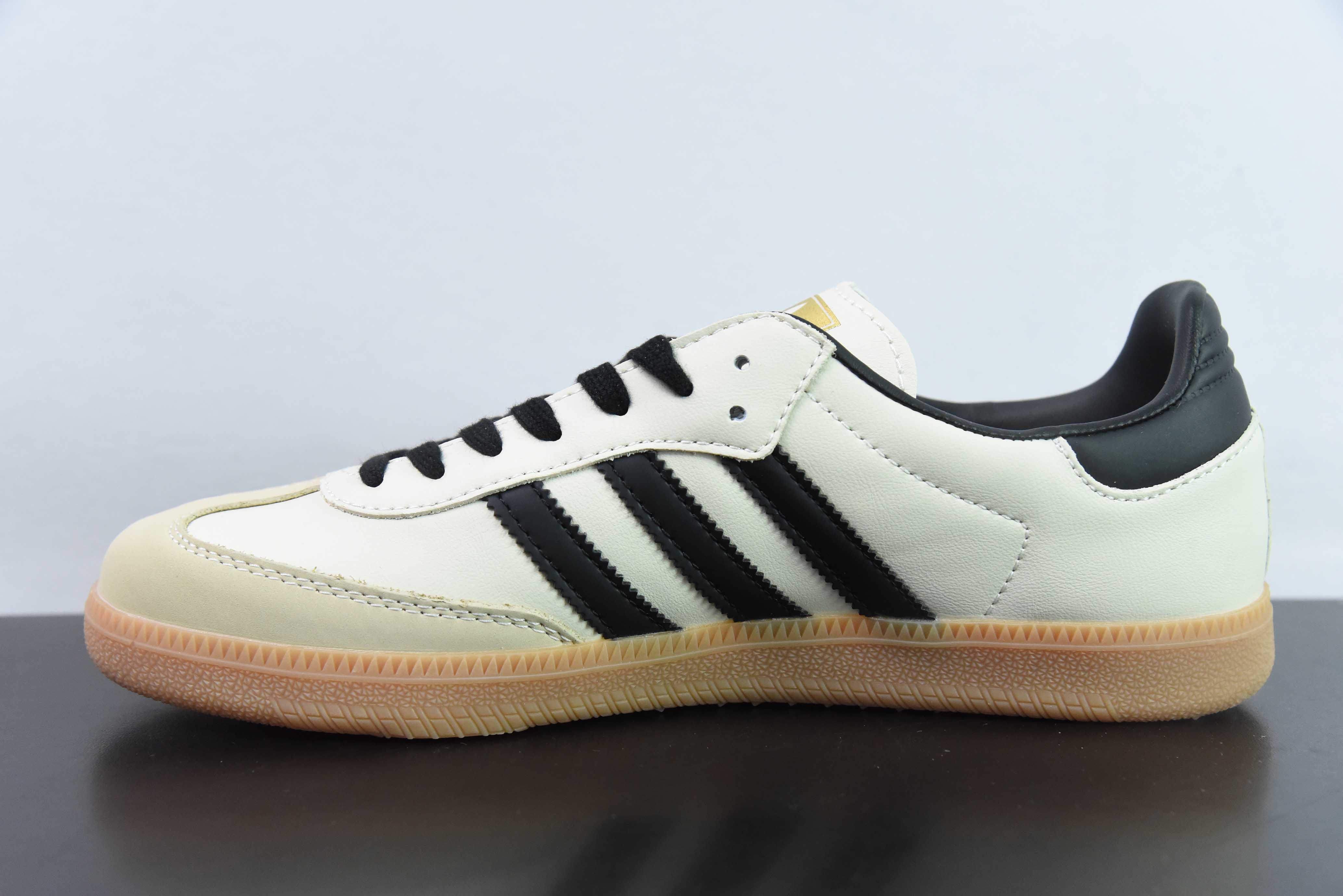 아디다스 오리지널스 삼바 OG 미끄럼 방지 내마모성 로우탑 크리켓 슈즈 남성용 및 여성용 아이템 번호: ID0478 사이즈: 36-45