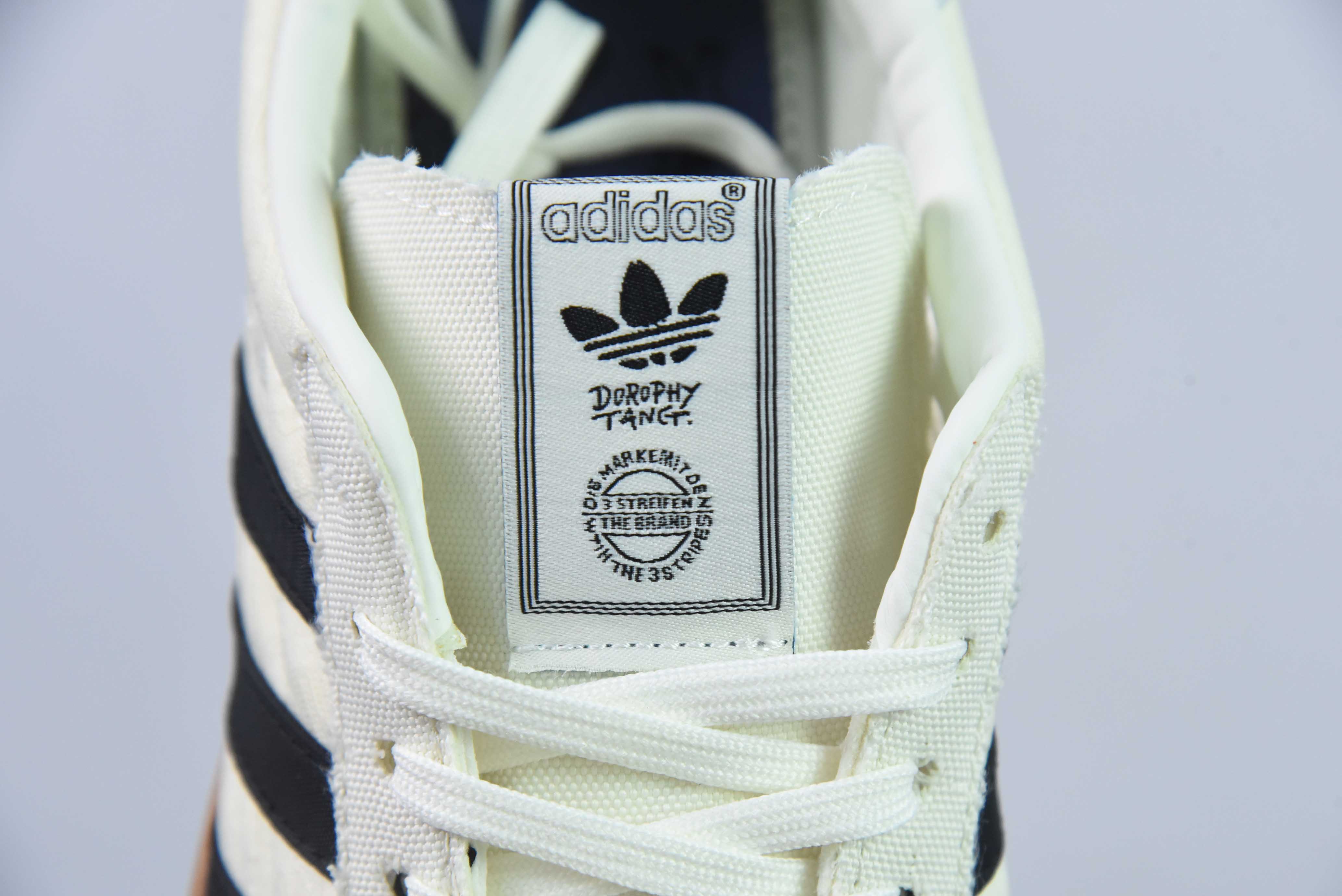 아디다스 아디다스 오리지널스 가젤 인도어 클로버 캐주얼 미끄럼 방지 내마모성 로우탑 보드 슈즈 밀크 화이트 생고무 솔 IG3677 사이즈: 35-45