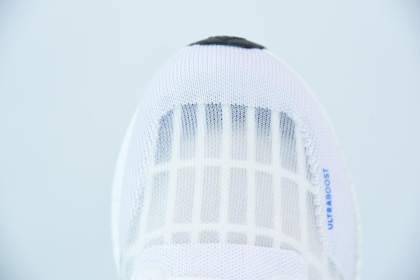 울트라부스트 S.RDY 윈드 시리즈 화이트 블루 오렌지 아이템 번호: FY3470 사이즈: 39-45