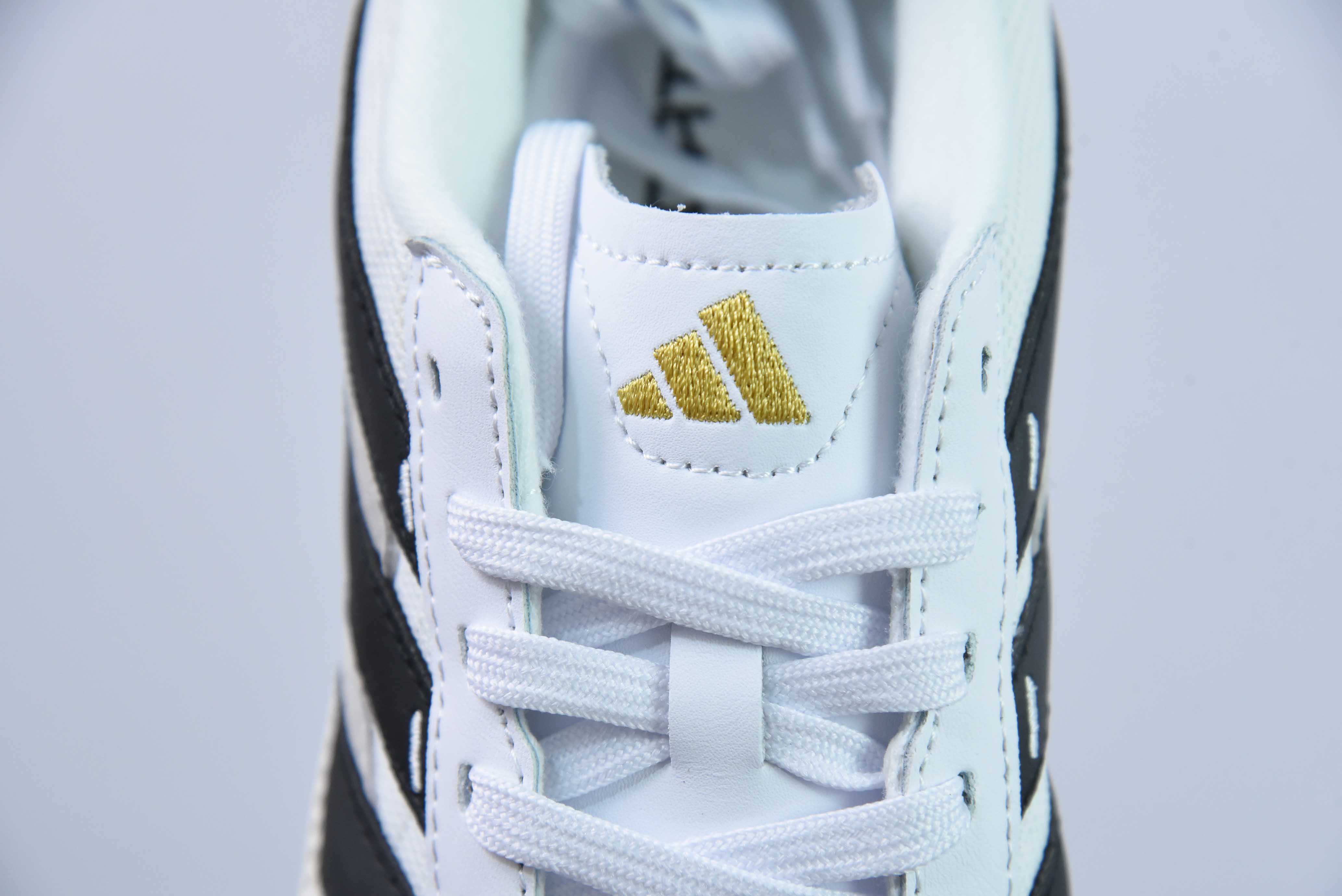 아디다스 프레데터 프리스타일 아디다스 레트로 싱글 사이즈: 36-45 품목: IF1026