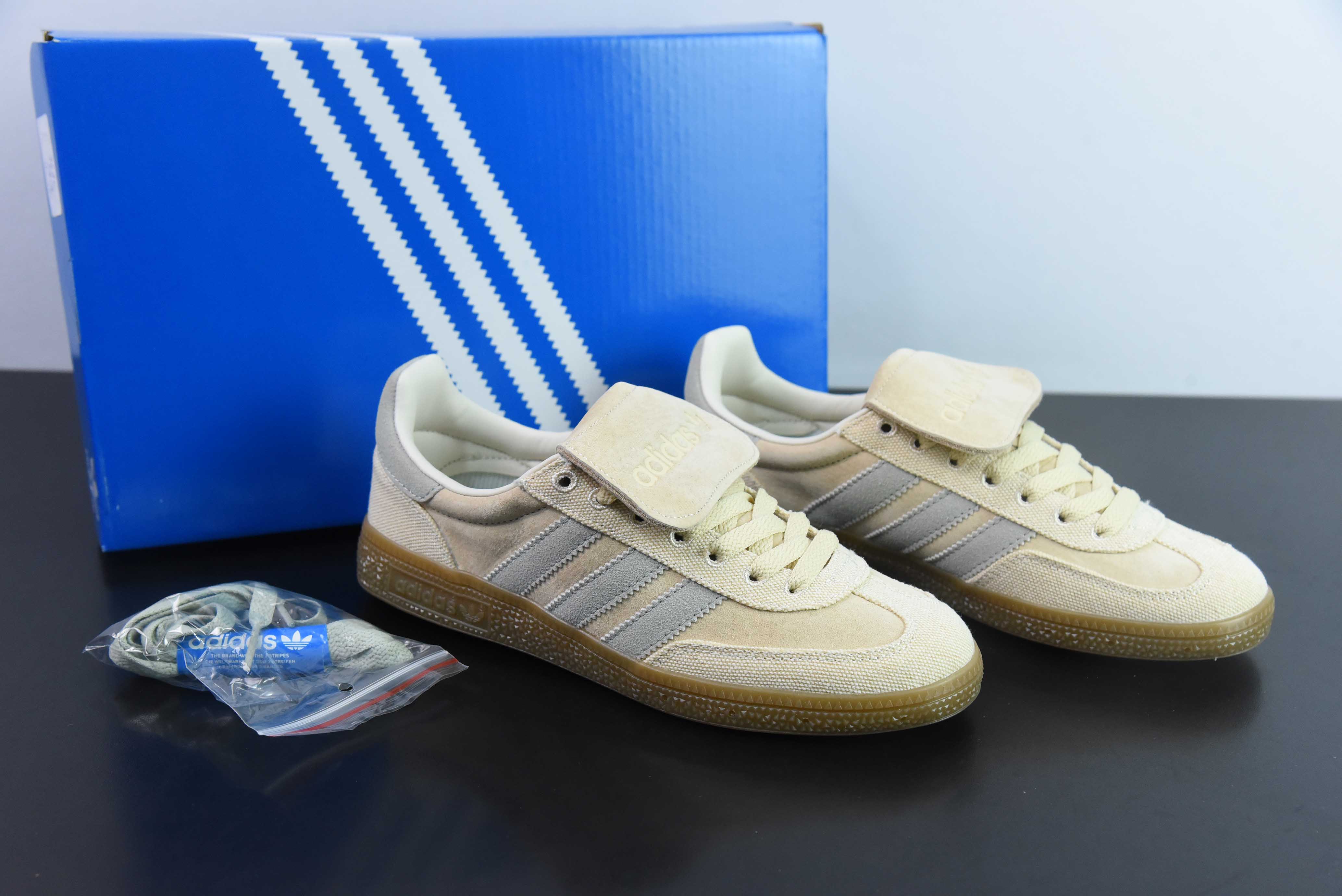 아디다스 핸드볼 스페시알 W 레트로 싱글 아디다스 클래식 레트로 캐주얼 보드화 아이템 번호: IH7298 사이즈: 36-45