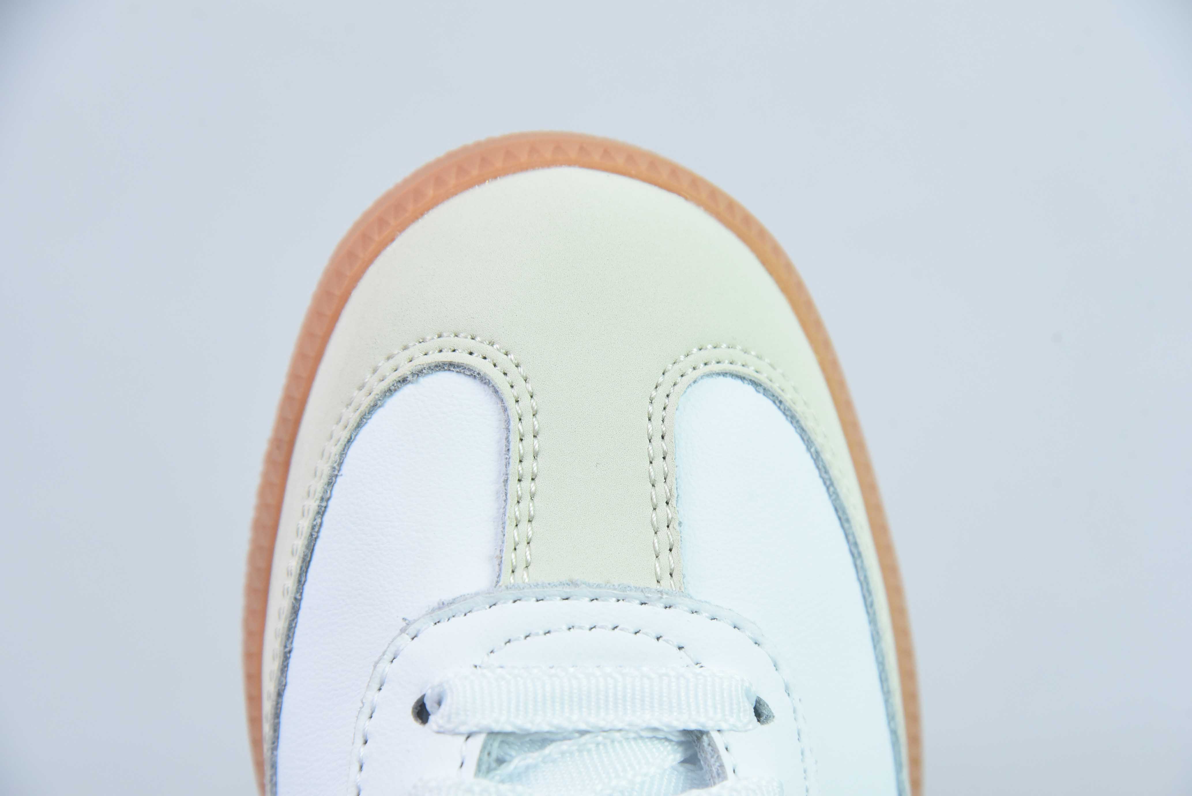 Adi AD 오리지널스 삼바 OG 삼바 시리즈 신사 독일 훈련 축구 스타일 로우 탑 캐주얼 트레이너 가죽 화이트 포도 퍼플 고무 밑창아이템 : IF6514 사이즈 : 36-40