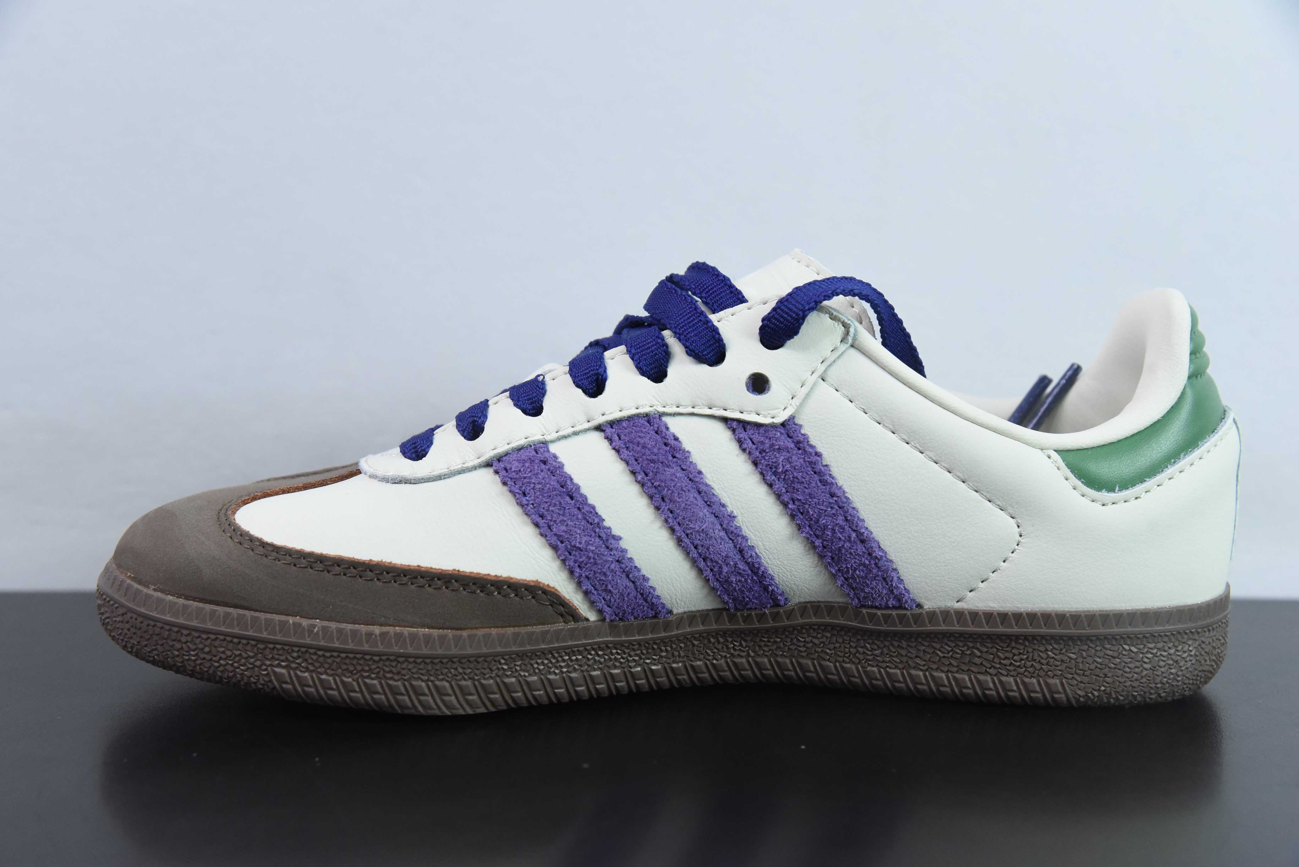 아디다스 오리지널스 삼바 OG 삼바 시리즈 신사 모럴 트레이닝 축구 윈드 백 로우 캐주얼 트레이너 제품 번호: ID8349 사이즈: 36-45