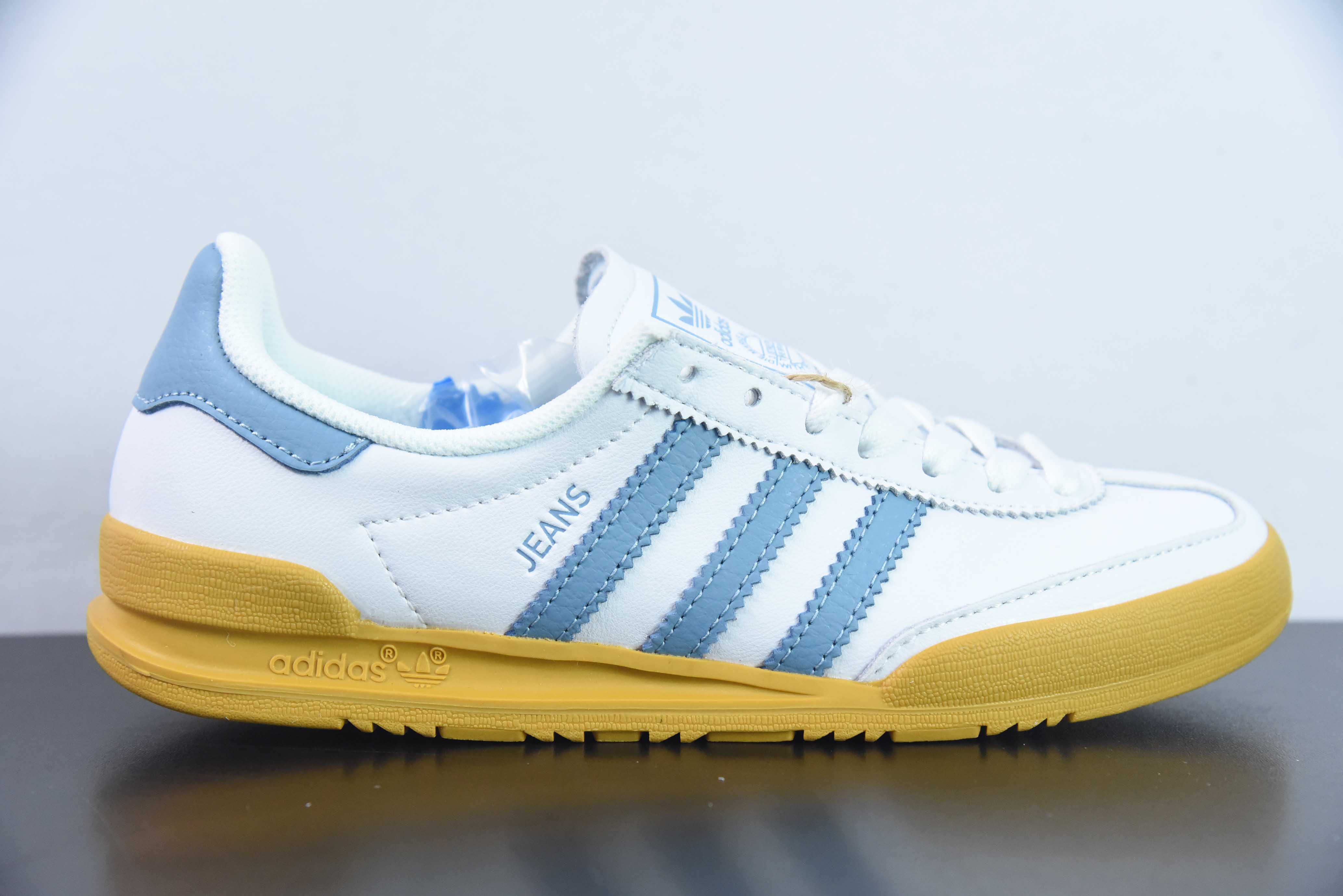 아디 AD 클로버 아디다스 오리지널스 진 로우 존스 시리즈 로우탑 레트로 트레이닝 모럴 트레이닝 스타일의 다목적 캐주얼 스포츠 조깅화 아이템 번호: F36114 사이즈: 36-45