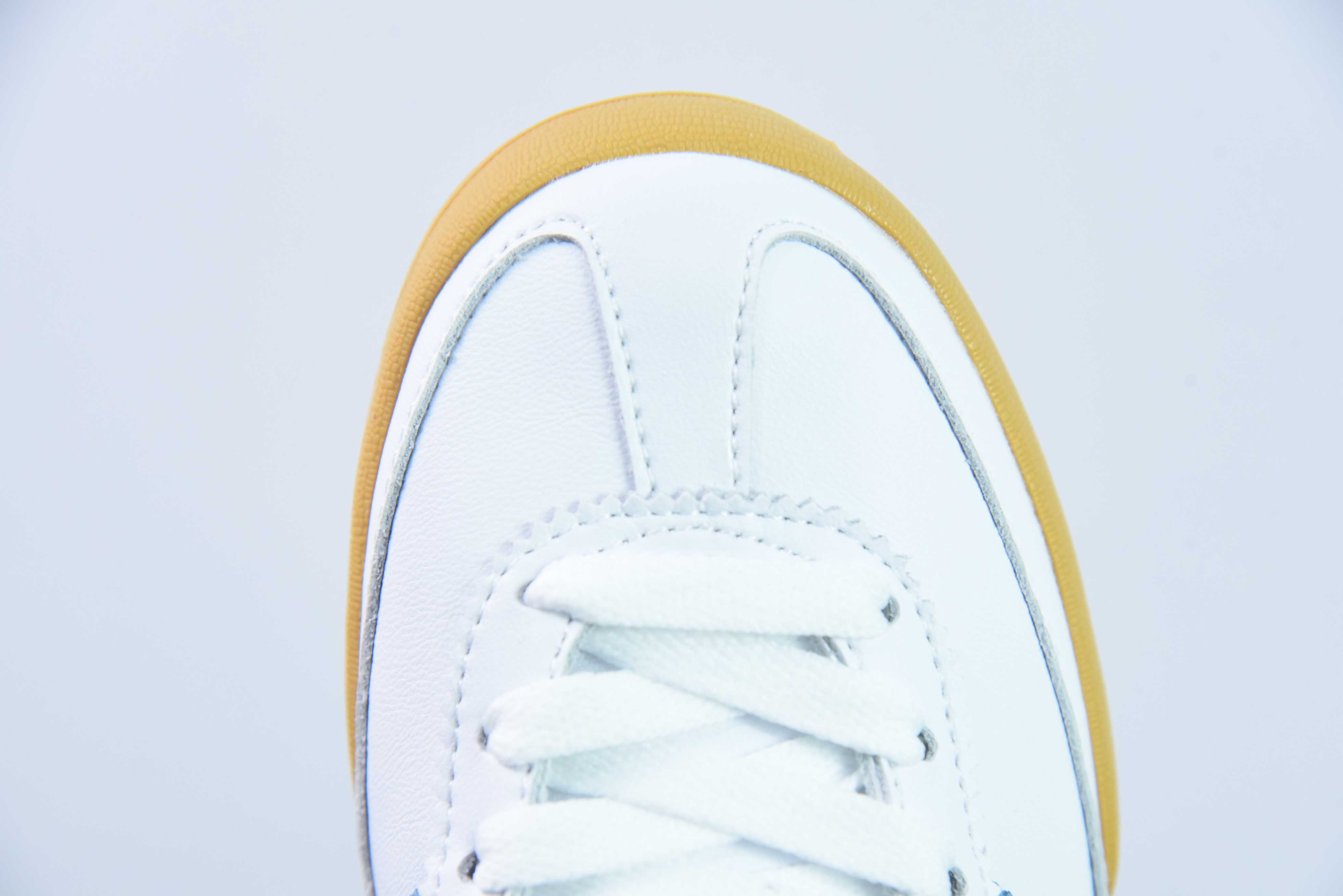 아디 AD 클로버 아디다스 오리지널스 진 로우 존스 시리즈 로우탑 레트로 트레이닝 모럴 트레이닝 스타일의 다목적 캐주얼 스포츠 조깅화 아이템 번호: F36114 사이즈: 36-45