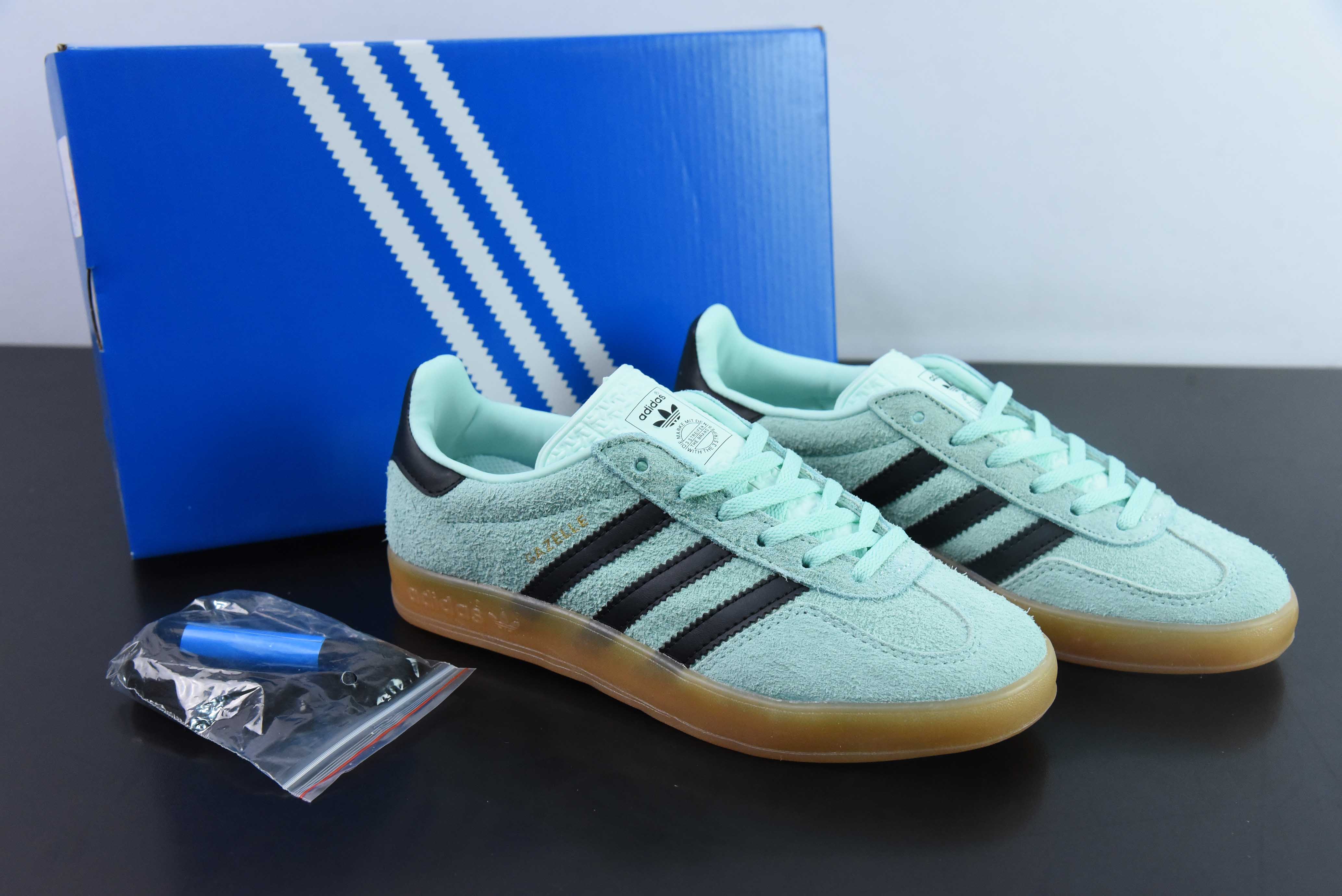 아디다스 클로버 드 트레이닝화 아디다스 오리지널스 가젤 실내 미끄럼 방지 로우탑 보드 슈즈 T 토 슈즈 블랙 그린 아이템 번호: IH7488 사이즈: 36-45